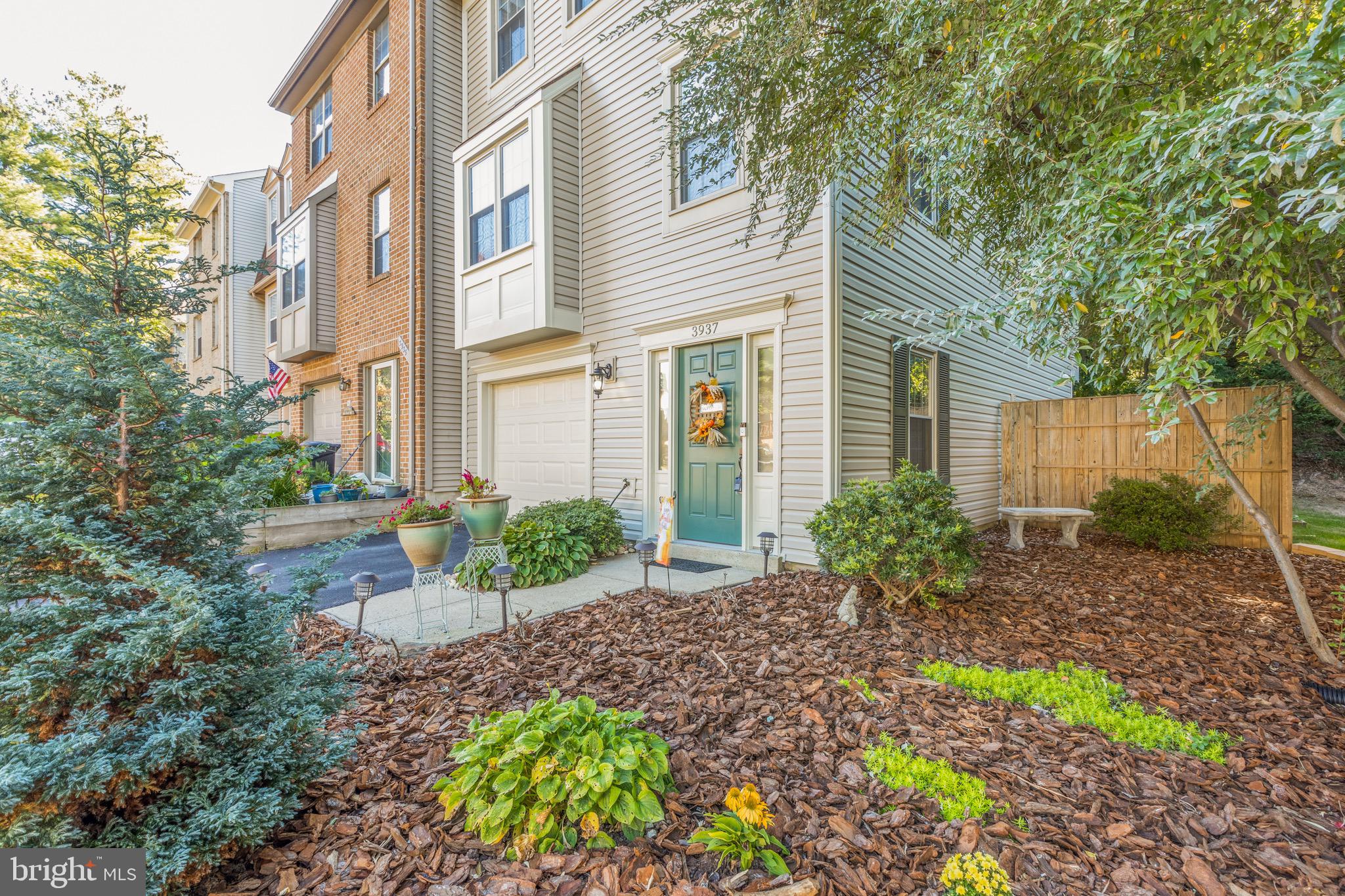 FAIR WOODS - Residential