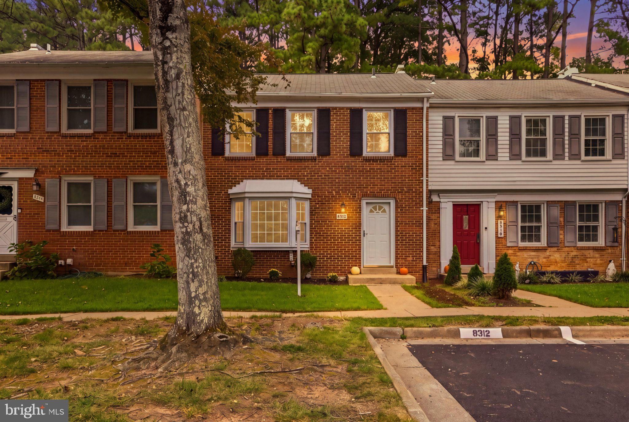 8312 MOLINE PLACE