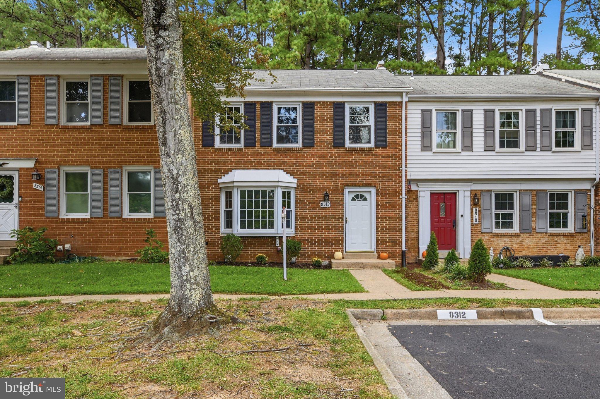 8312 MOLINE PLACE