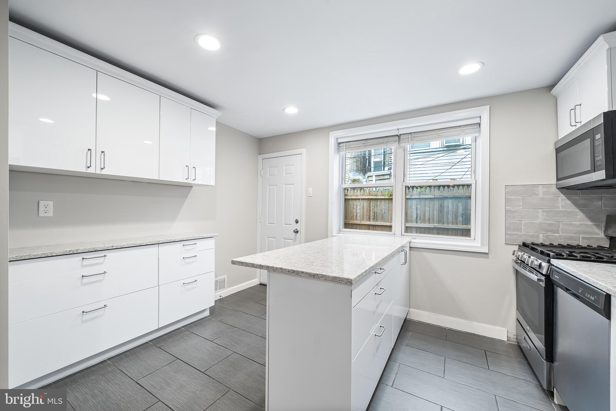 EAST PASSYUNK CROSSING - Residential