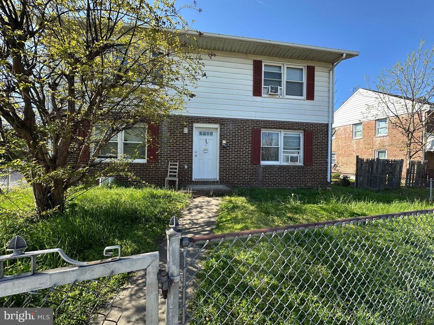 5 bedroom 2 full bath home.  Updated flooring, granite countertops,  large rear deck. THIS IS A SHORT SALE. IT NEEDS #RD PARTY APPROVAL. THE HOME IS SOLD AS IS SELLER WILL MAKE NO REPAIRS

BANK WILL NOT REVIEW ANY OFFERS UNTIL PROPERTY HAS BEEN ON THE MARKET FOR 15 DAYS