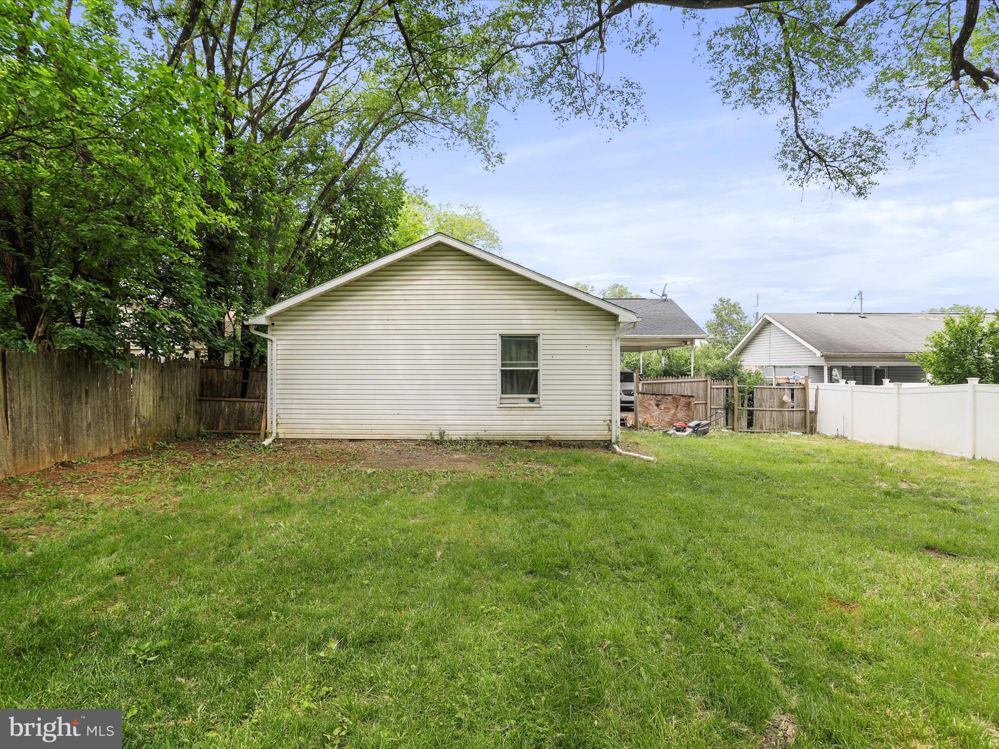 HILLCREST - Residential