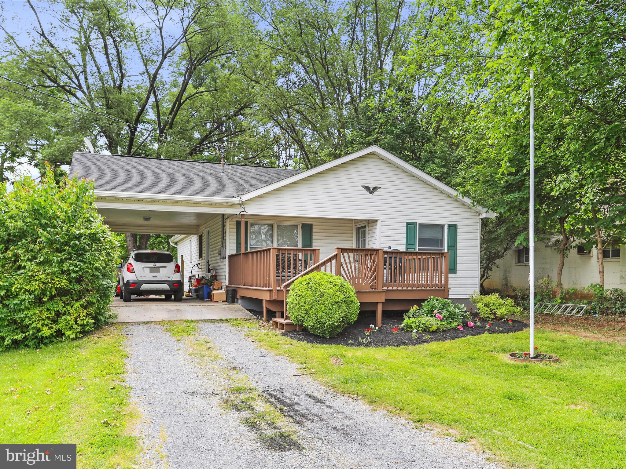 HILLCREST - Residential