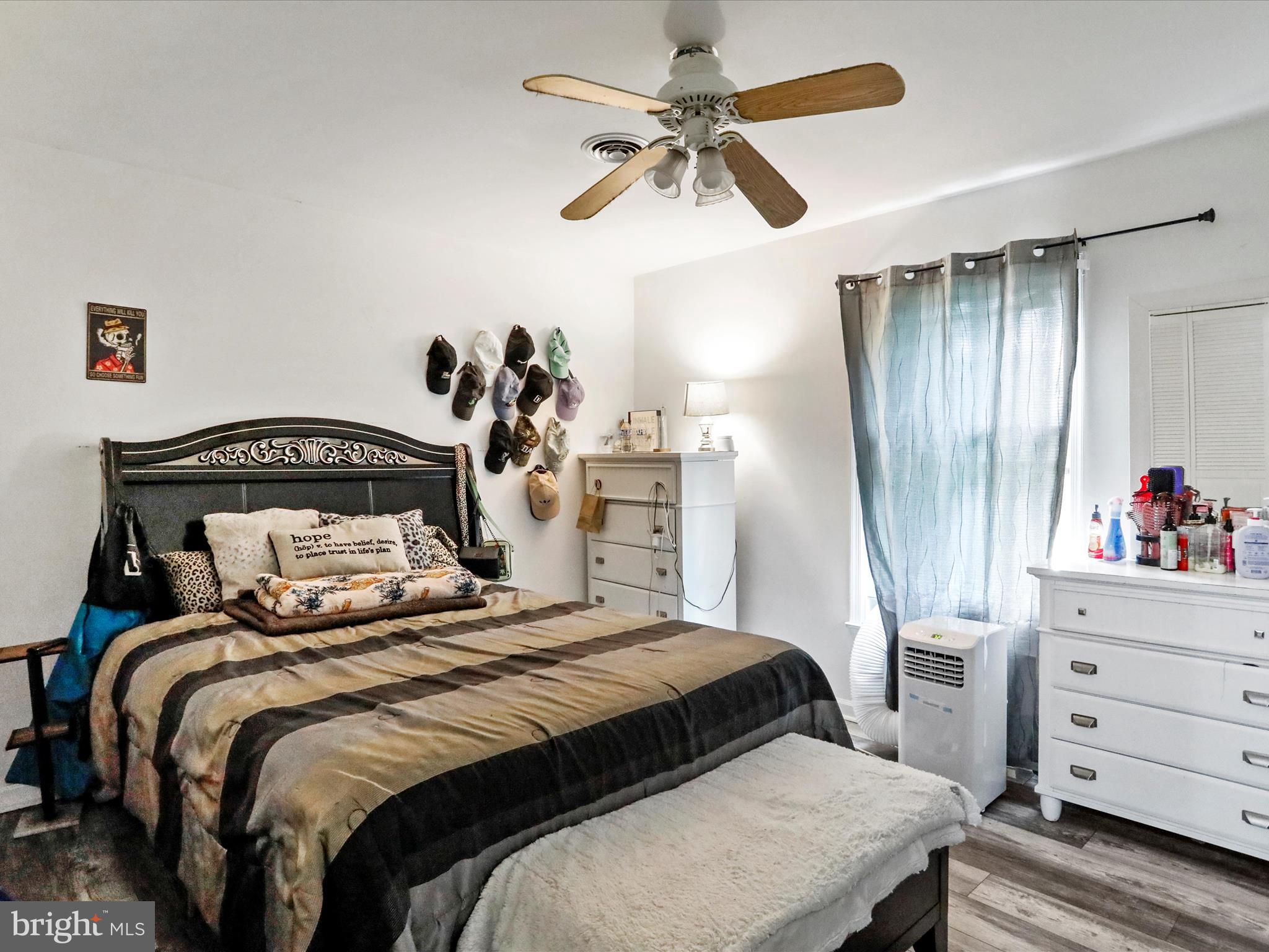 HILLCREST - Residential