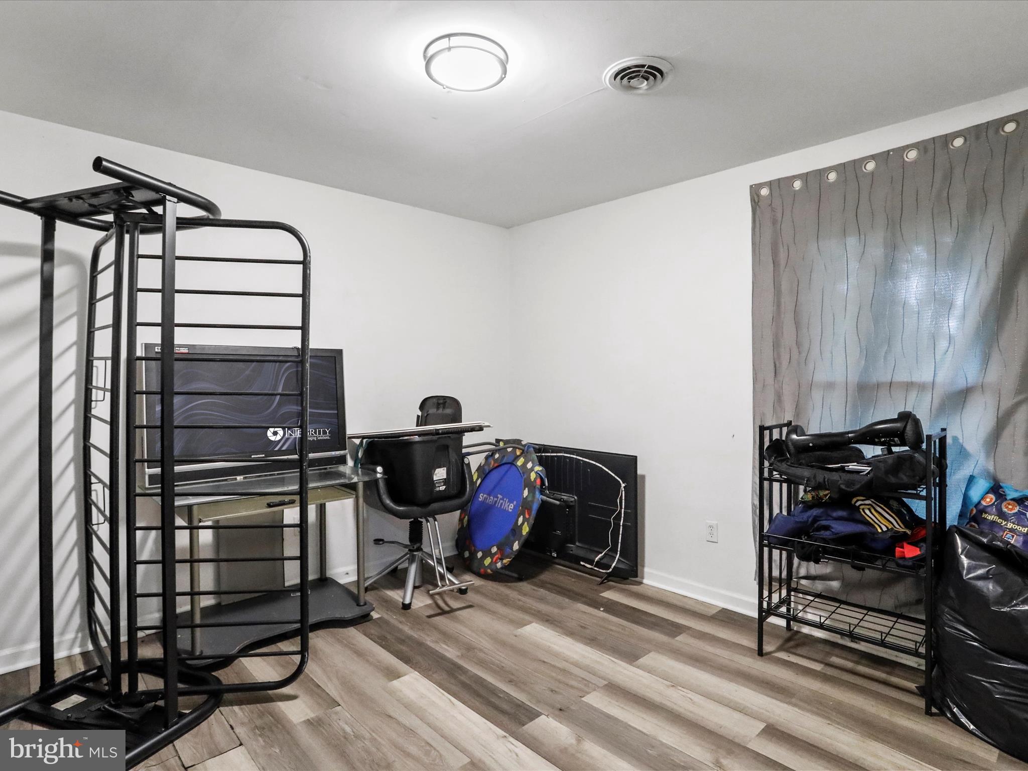 HILLCREST - Residential