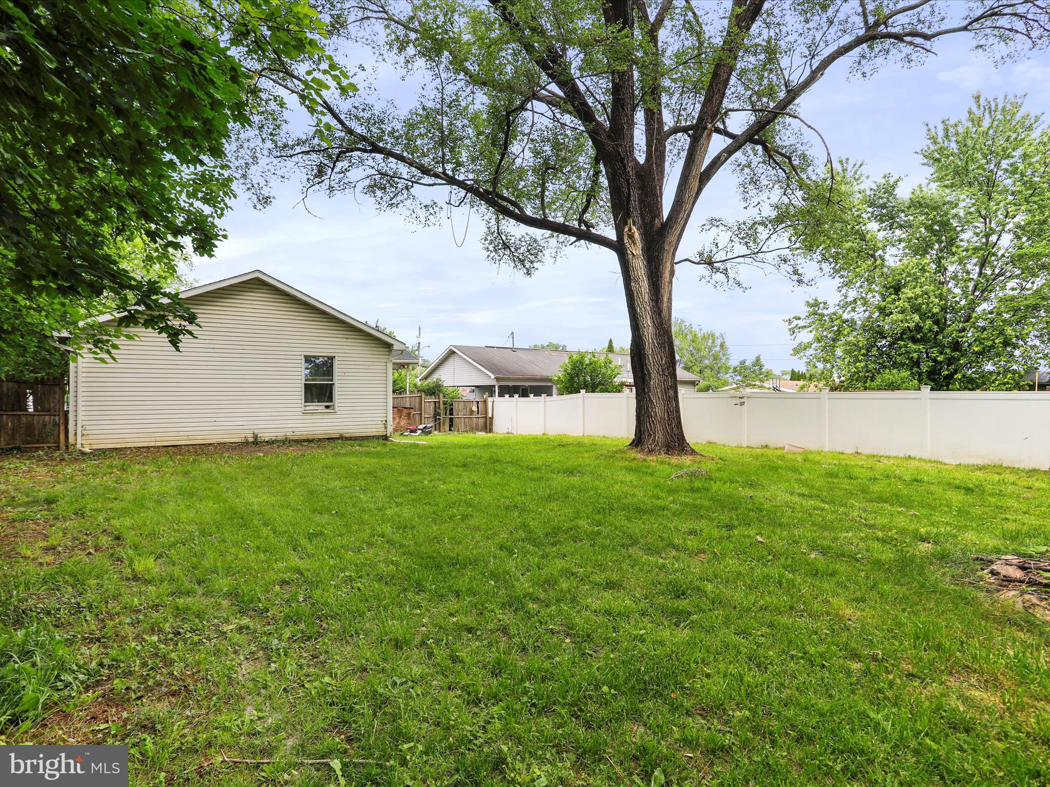 HILLCREST - Residential