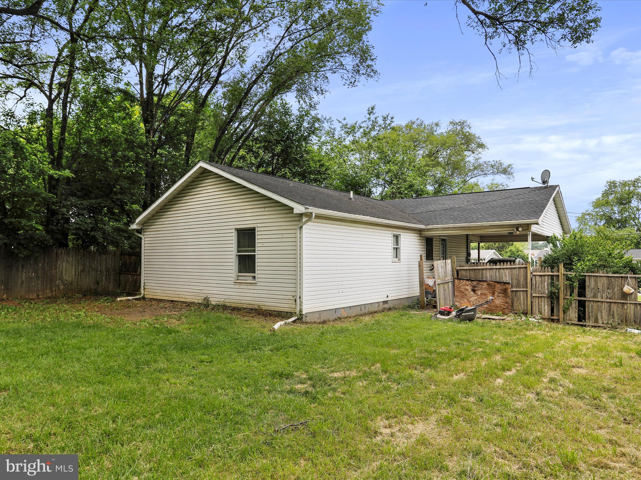 HILLCREST - Residential