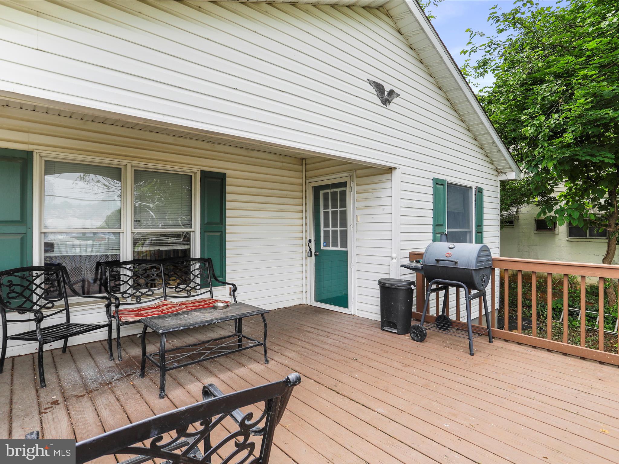 HILLCREST - Residential