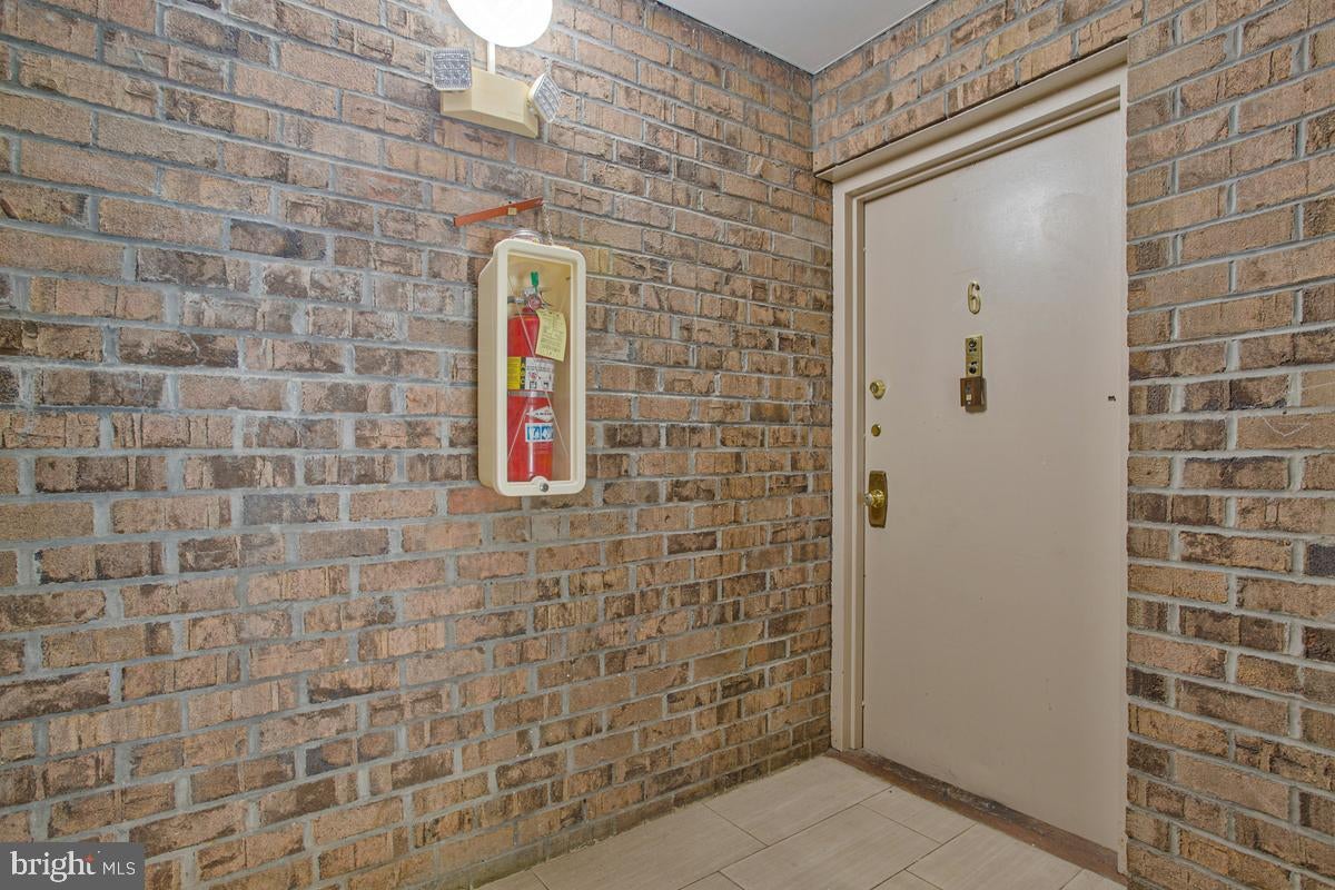 15 SILVERWOOD CIRCLE 6