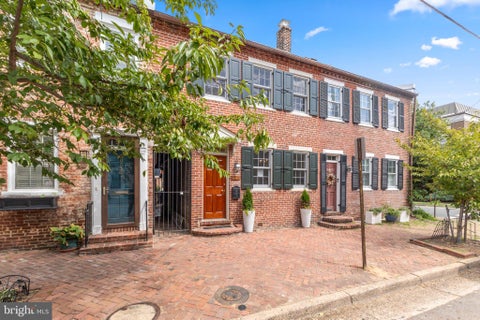 Townhouse For Rent - 303 Queen Street<br/> Alexandria City County, ALEXANDRIA, VA 22314