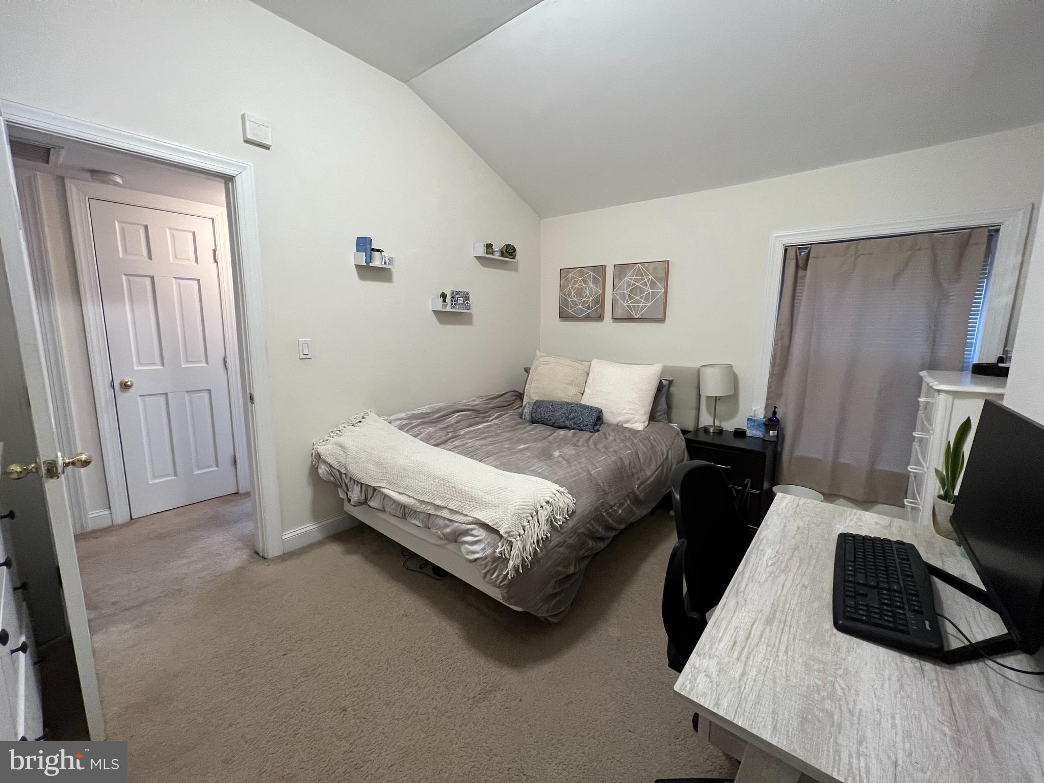 RITTENHOUSE SQUARE - Residential Lease