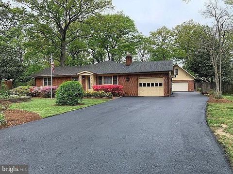 8712 LEA LANE ALEXANDRIA VA 22309