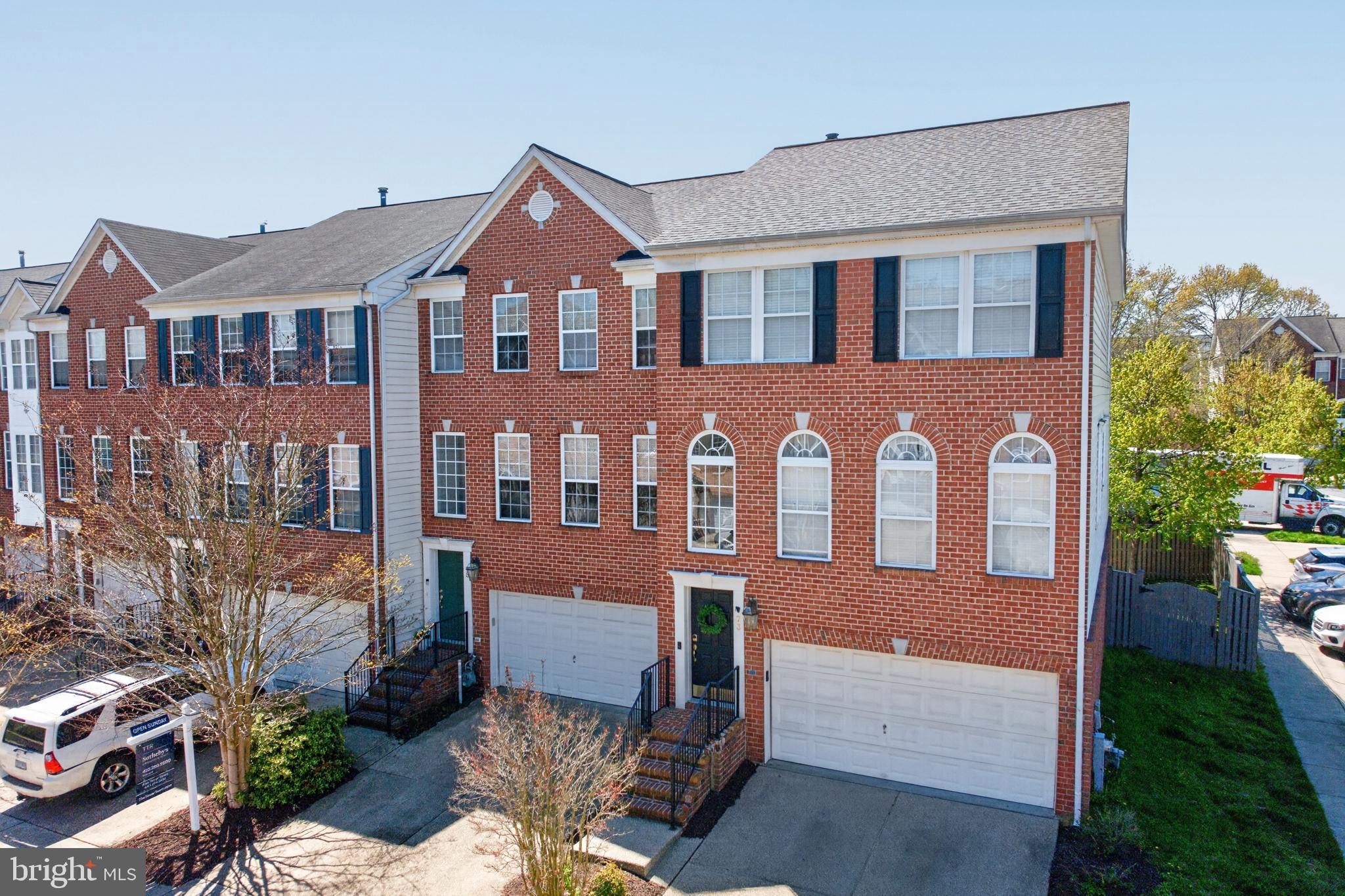 THE LANDINGS AT RIVER OAKS - Residential