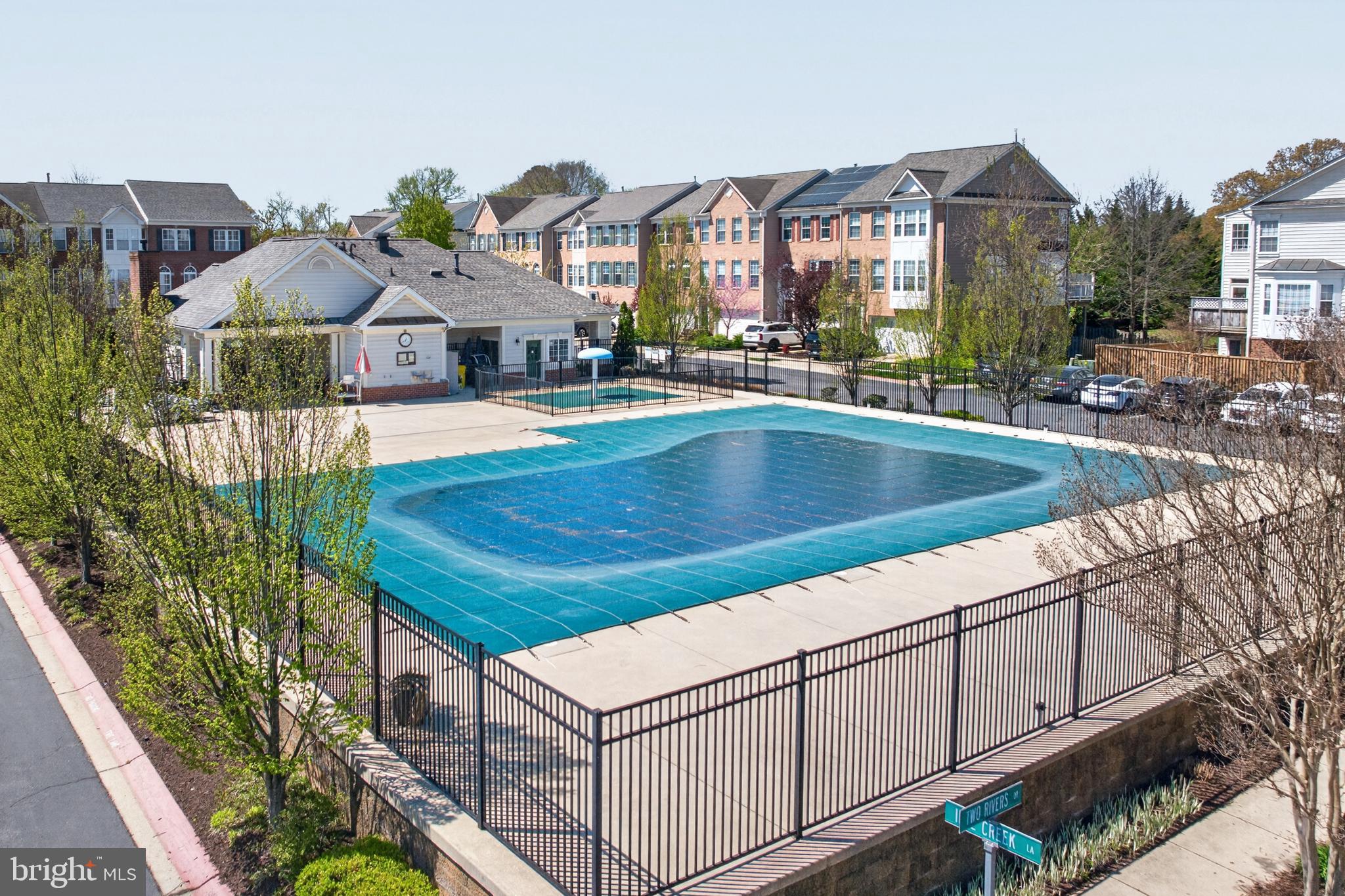 THE LANDINGS AT RIVER OAKS - Residential