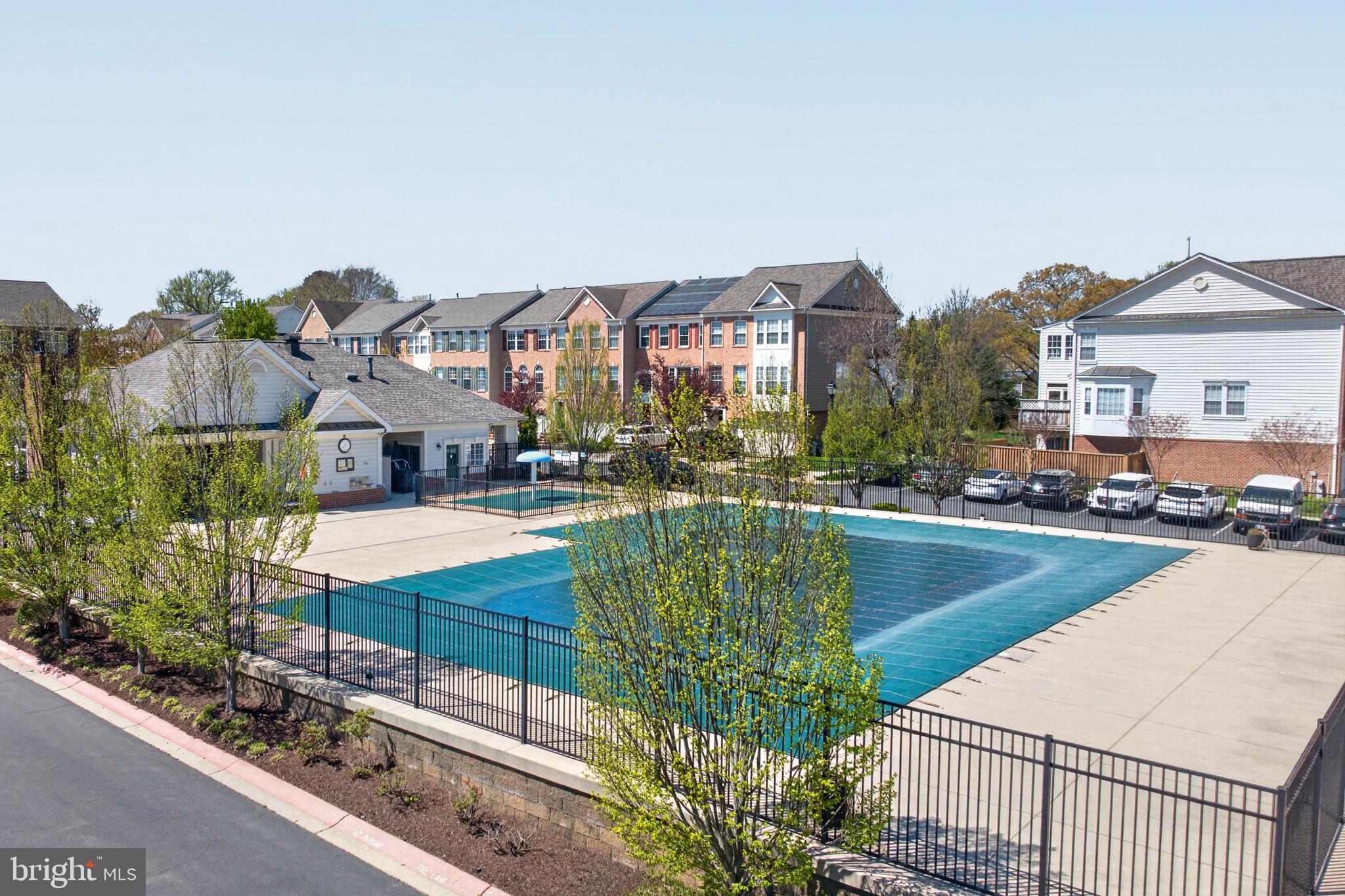 THE LANDINGS AT RIVER OAKS - Residential