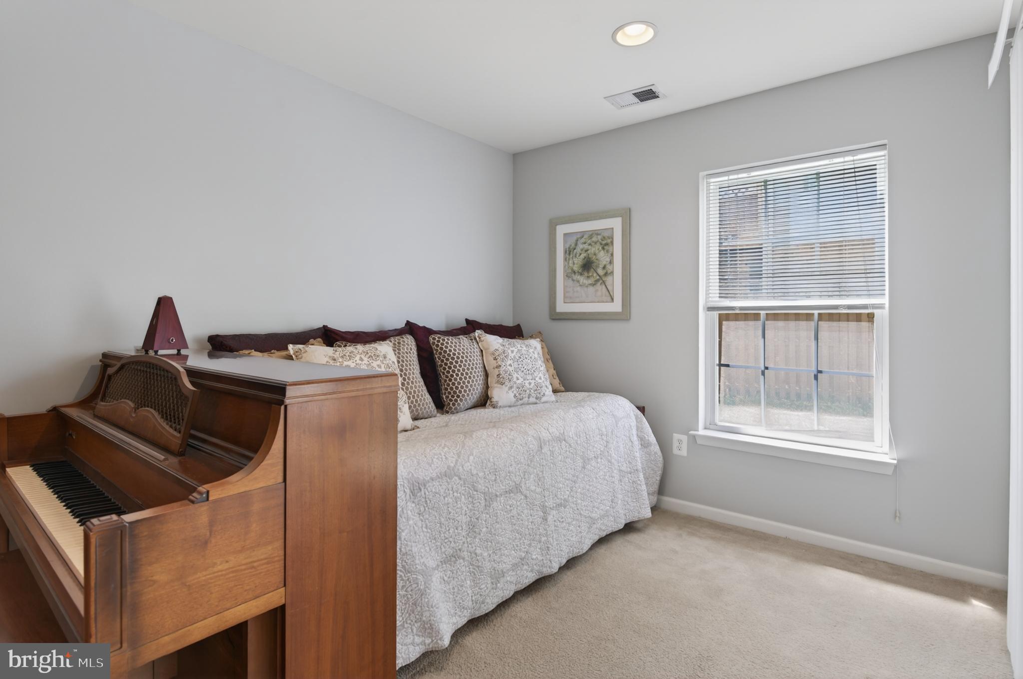 THE LANDINGS AT RIVER OAKS - Residential