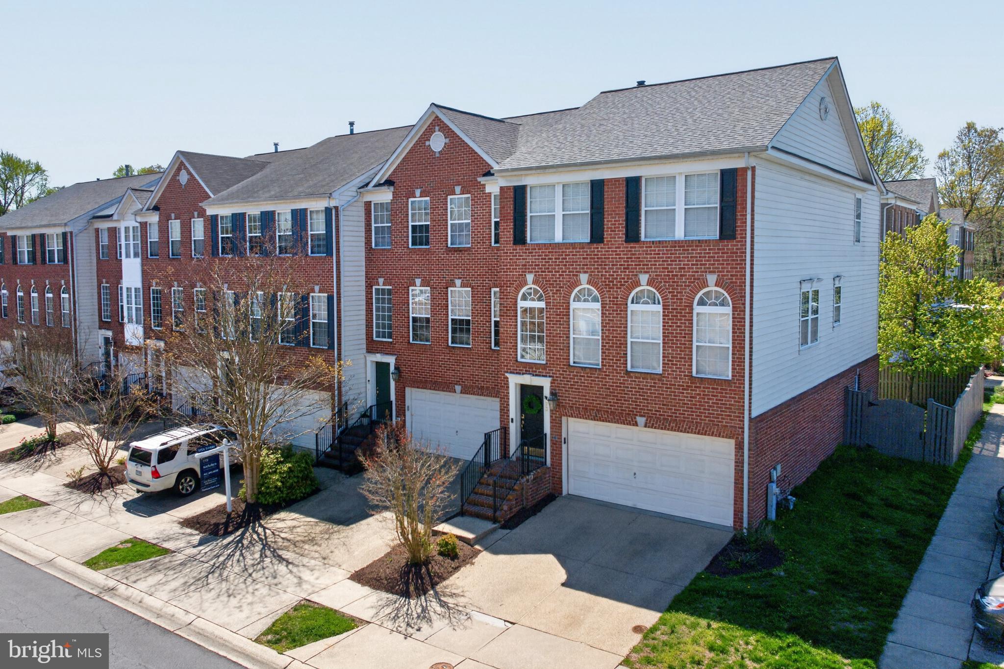 THE LANDINGS AT RIVER OAKS - Residential