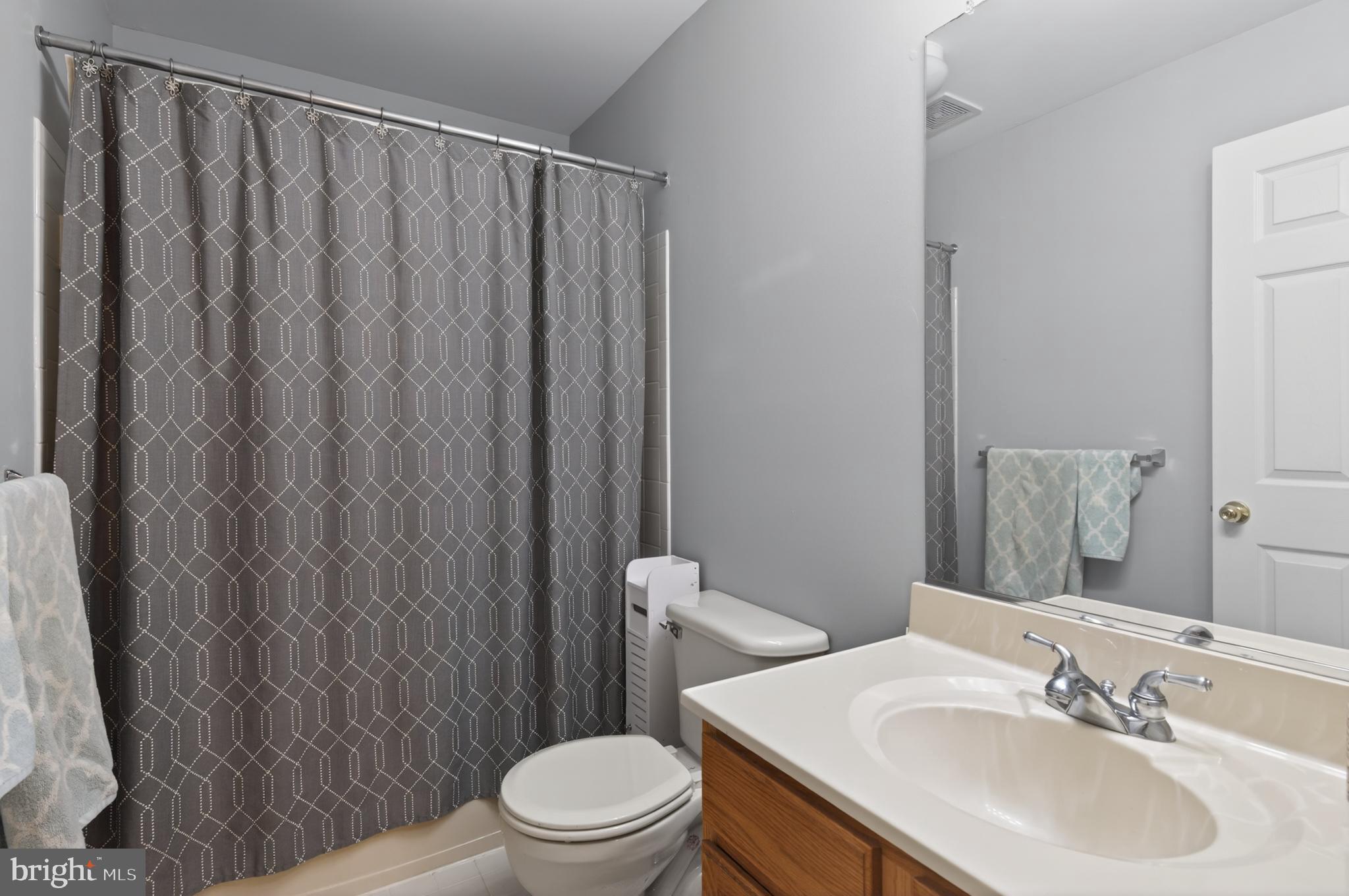 THE LANDINGS AT RIVER OAKS - Residential