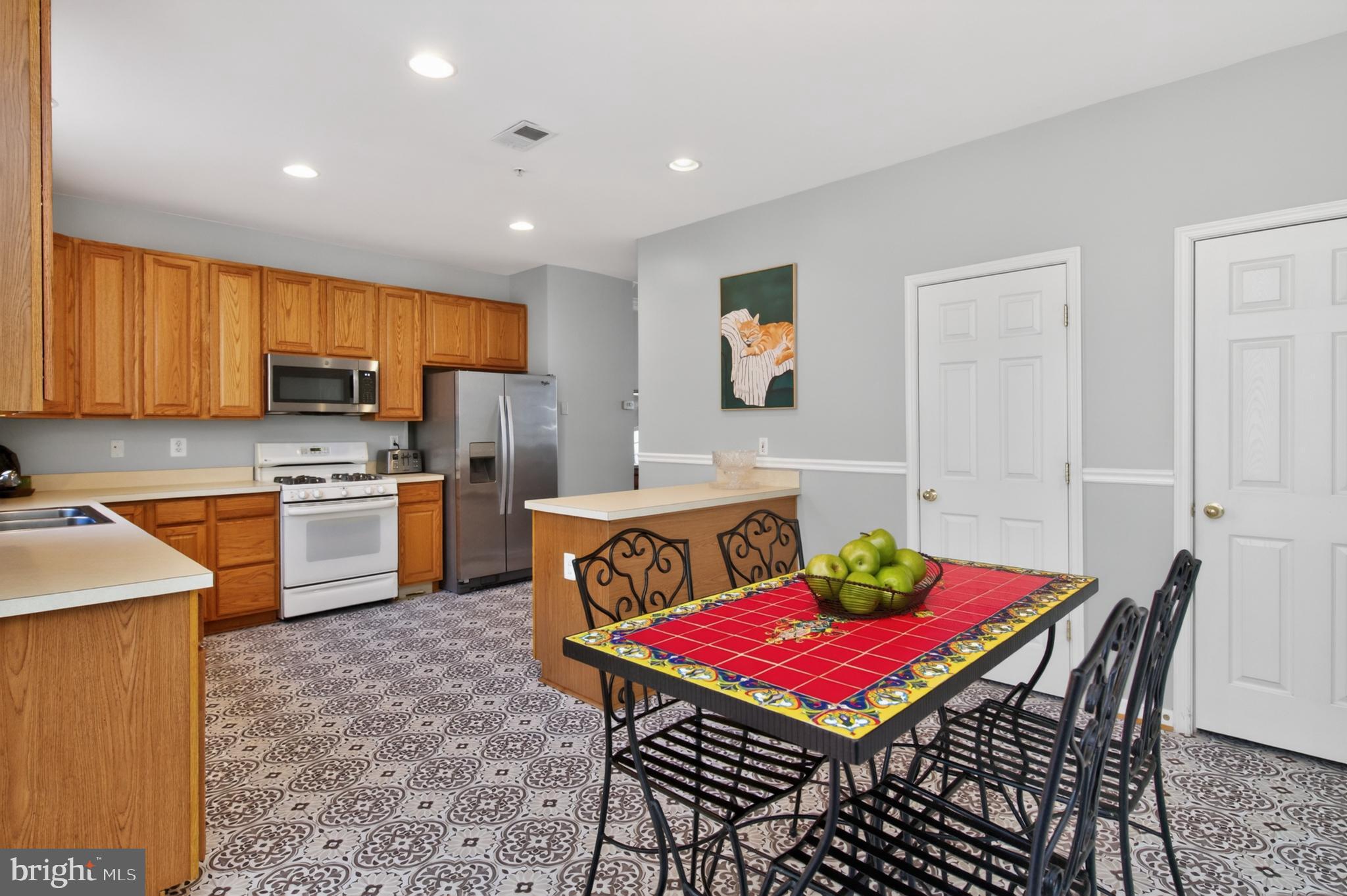 THE LANDINGS AT RIVER OAKS - Residential