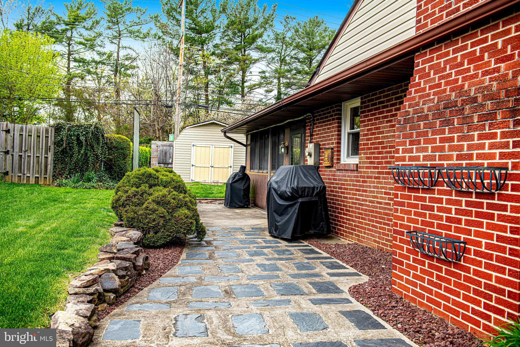 FAIRMONT - Residential