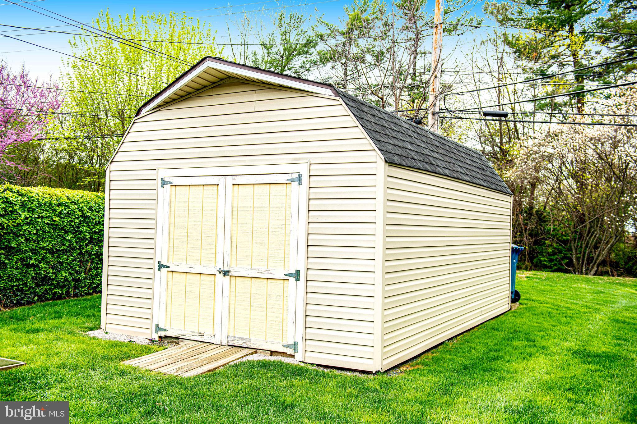 FAIRMONT - Residential