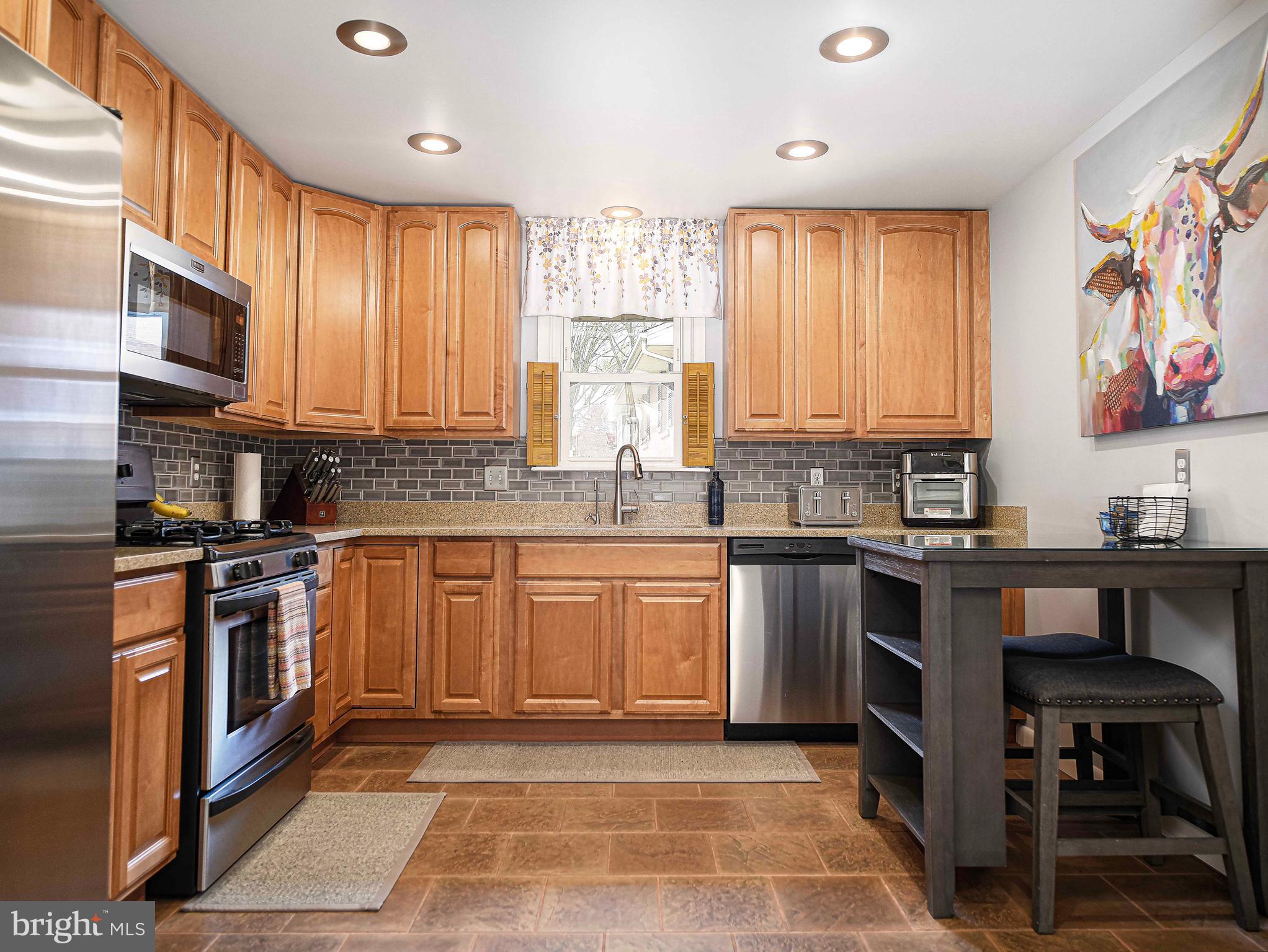 FAIRMONT - Residential