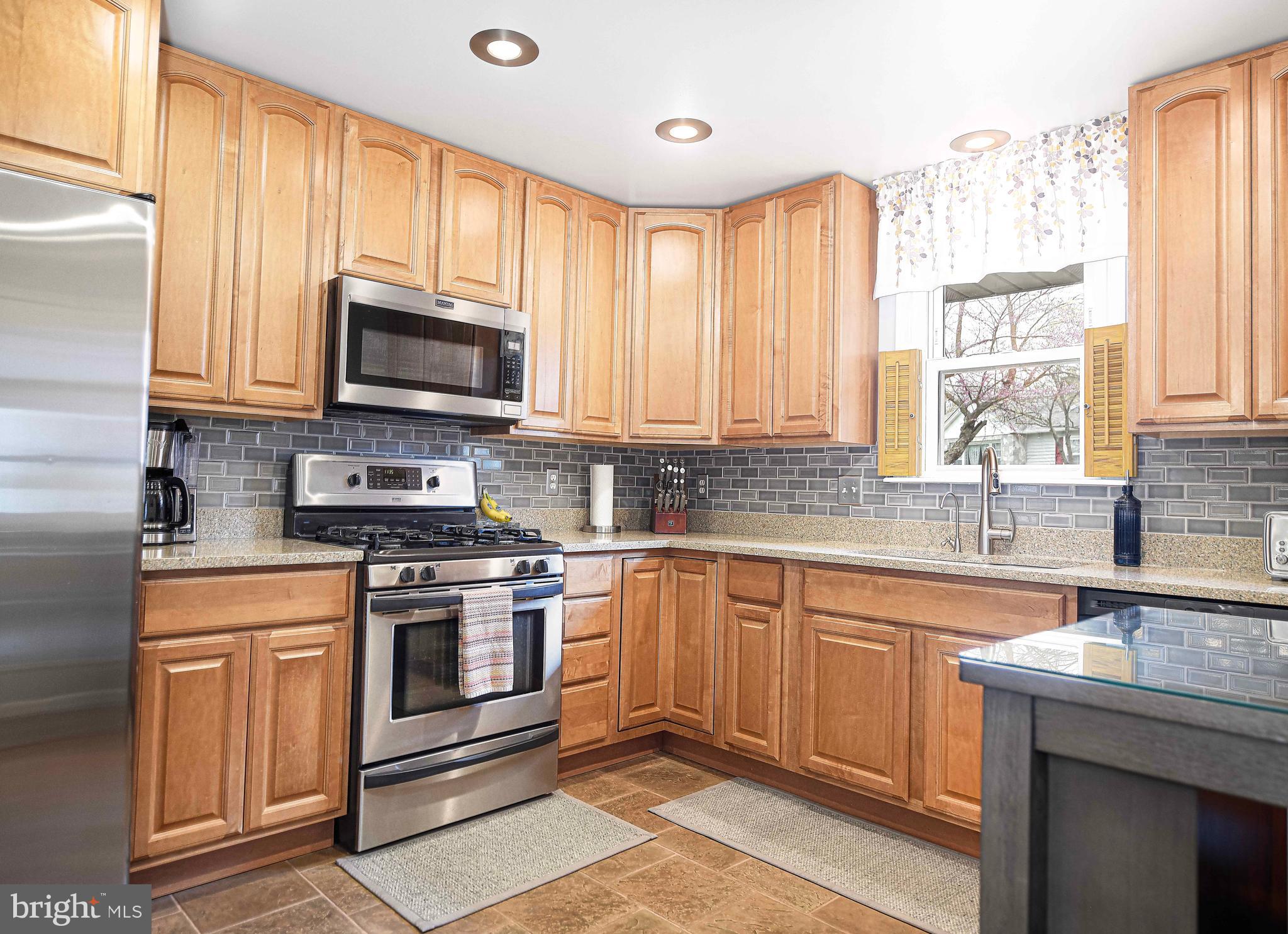 FAIRMONT - Residential