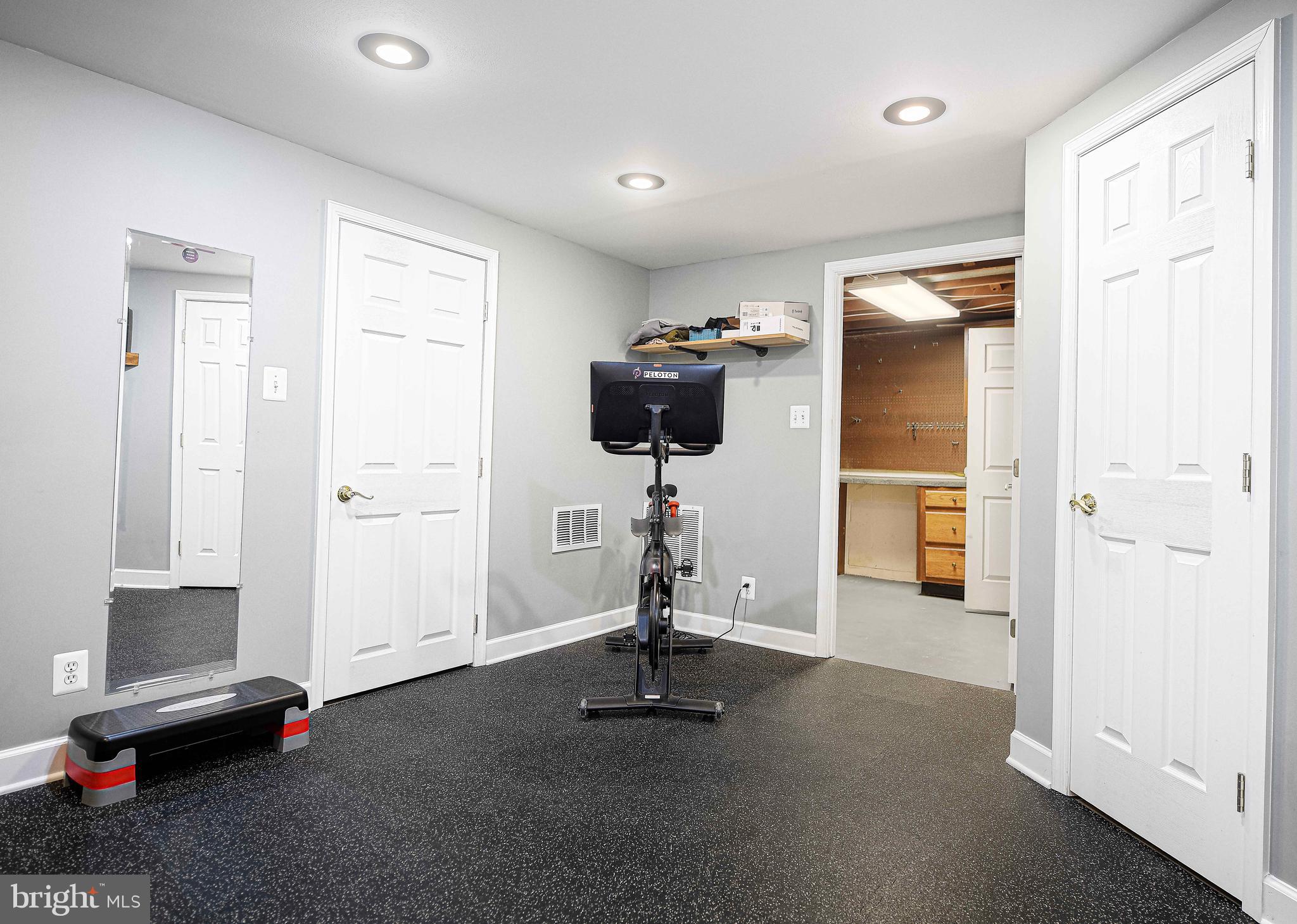 FAIRMONT - Residential