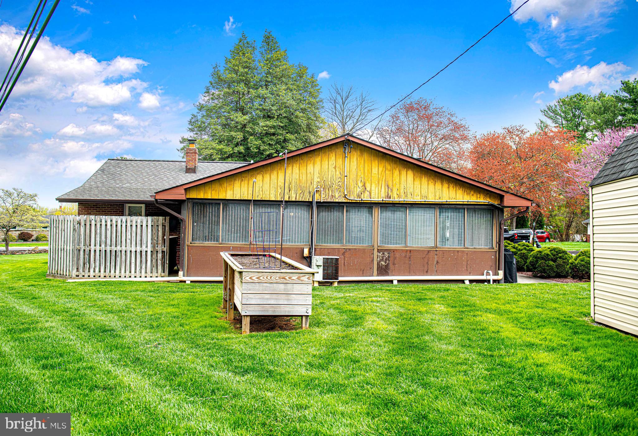 FAIRMONT - Residential