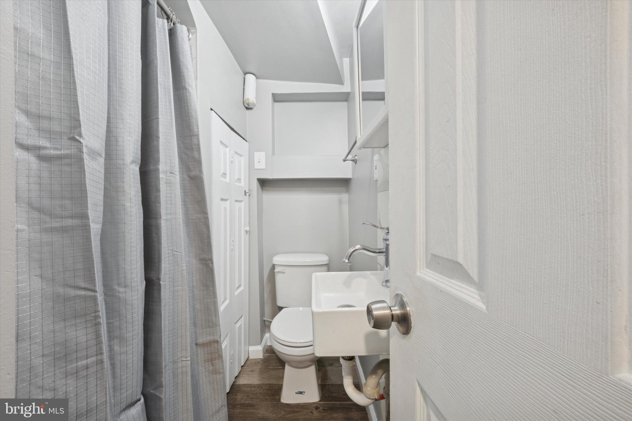 PHILADELPHIA (SOUTHWEST) - Residential