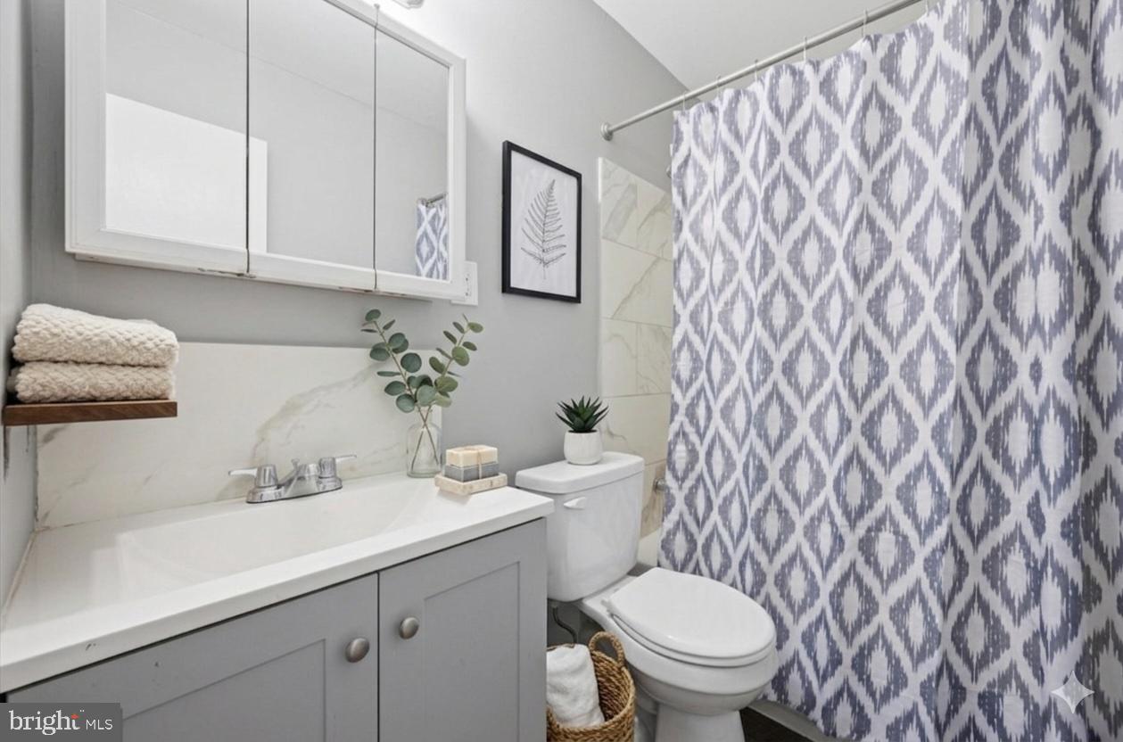 PHILADELPHIA (SOUTHWEST) - Residential