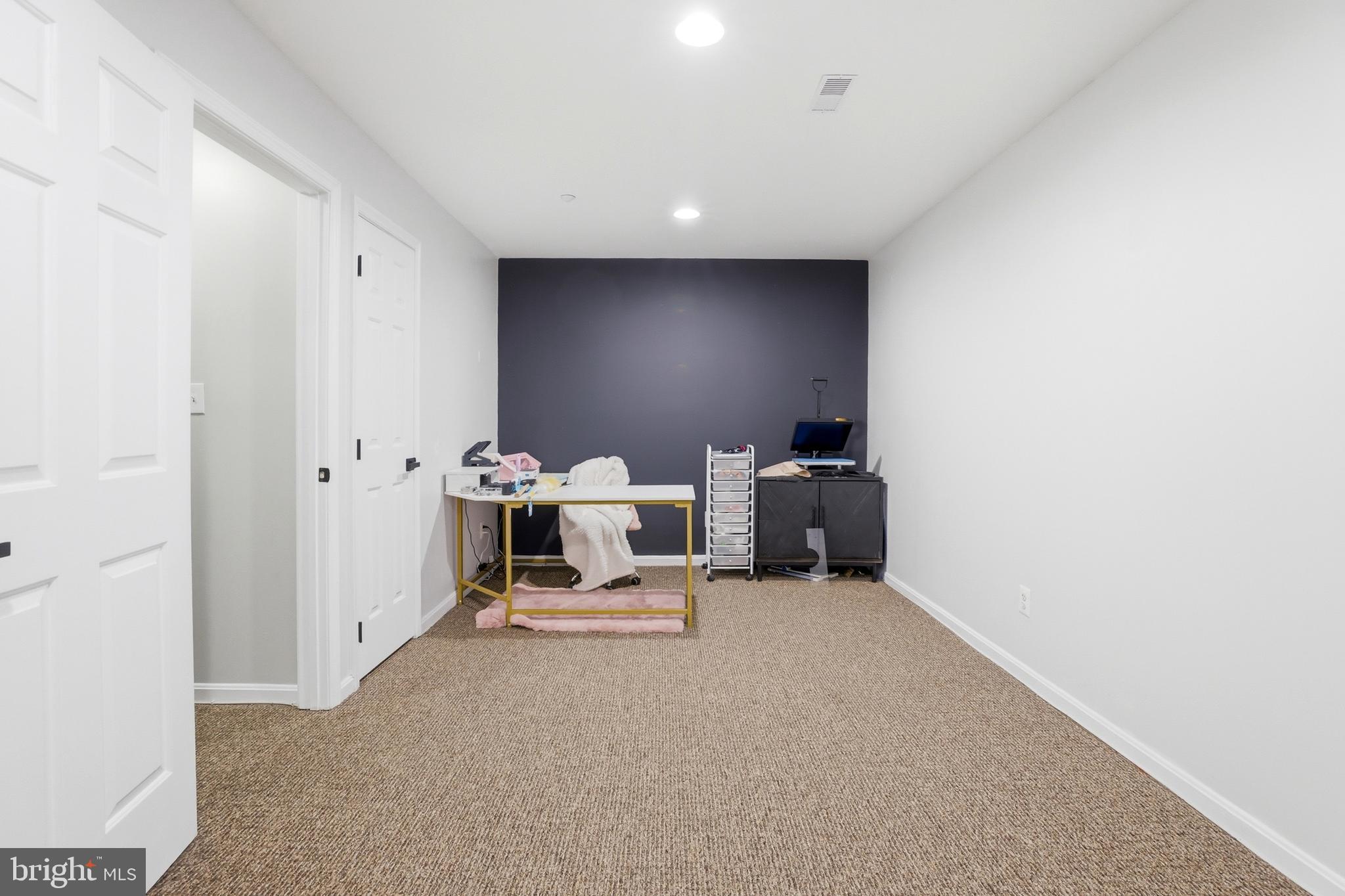 SUMMIT CREEK - Residential