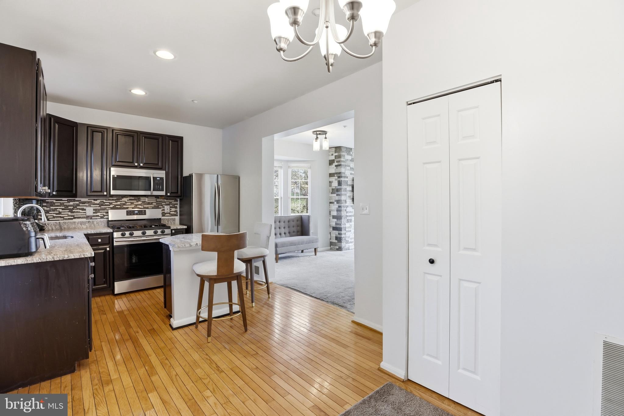 SUMMIT CREEK - Residential