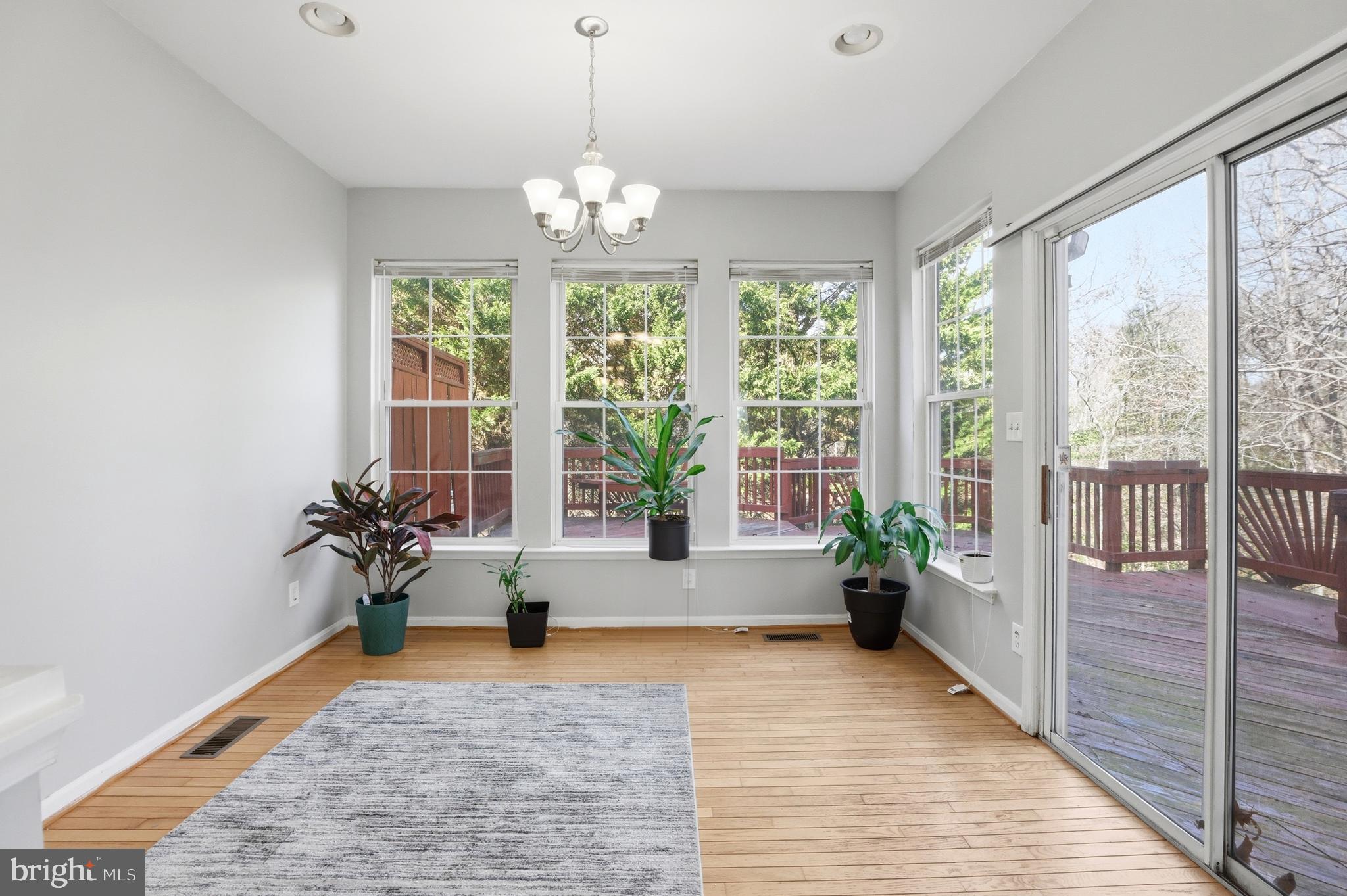 SUMMIT CREEK - Residential