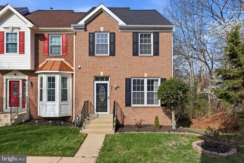 Townhouse For Sale - 9915 Quiet Brook Lane<br/> CLINTON, MD 20735