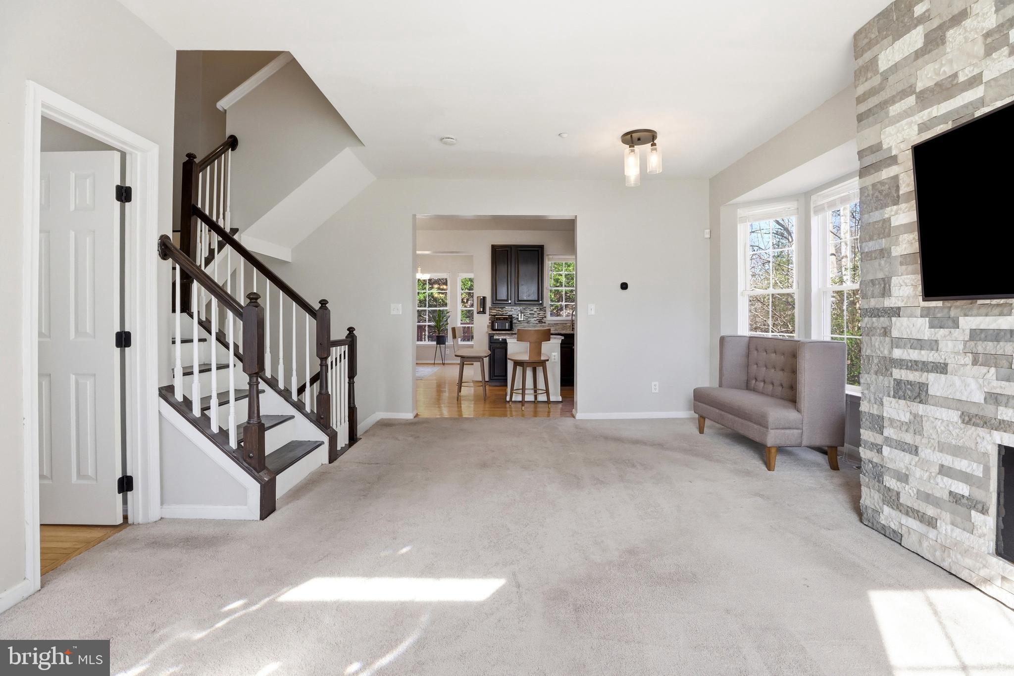 SUMMIT CREEK - Residential