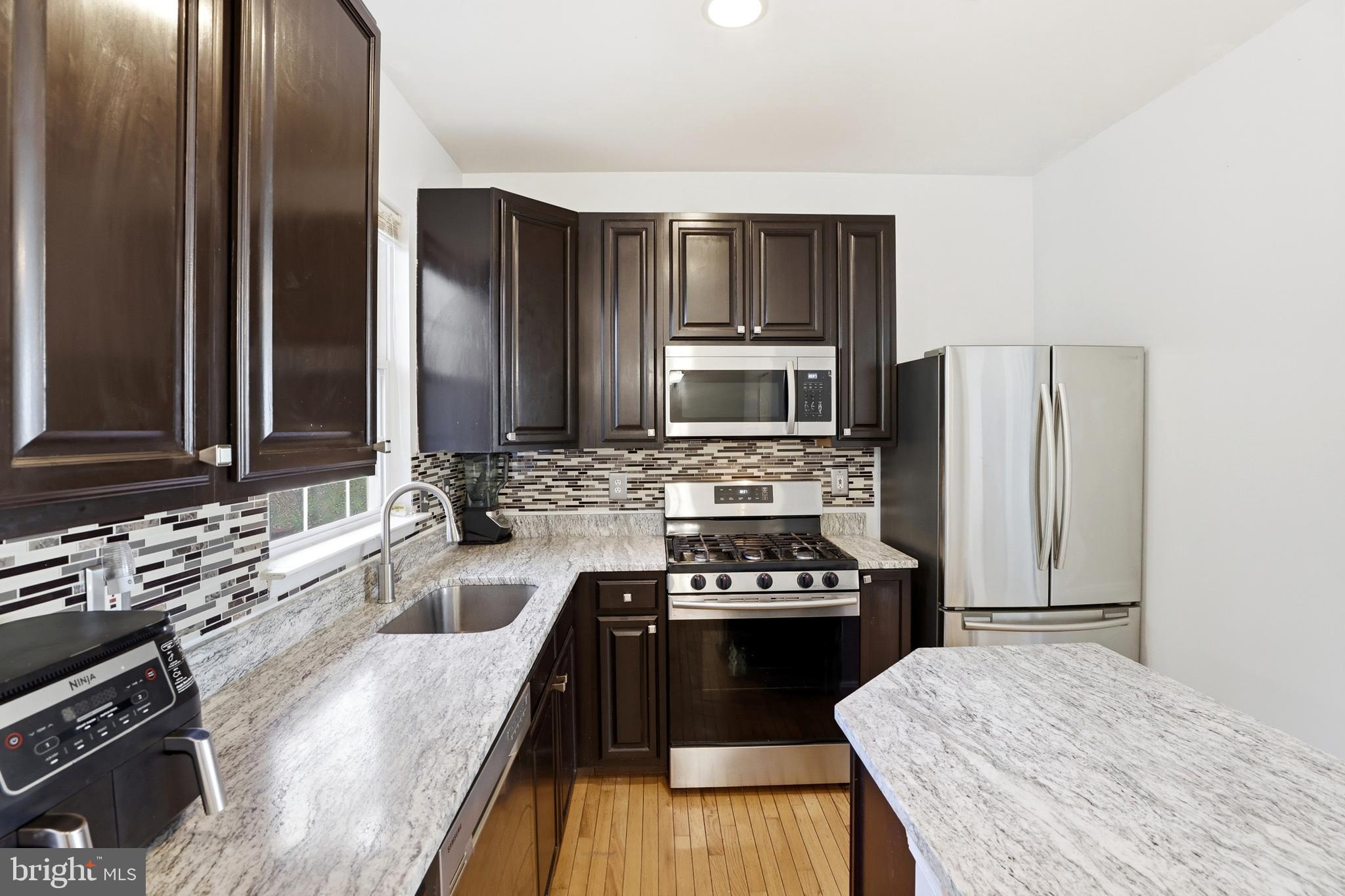 SUMMIT CREEK - Residential