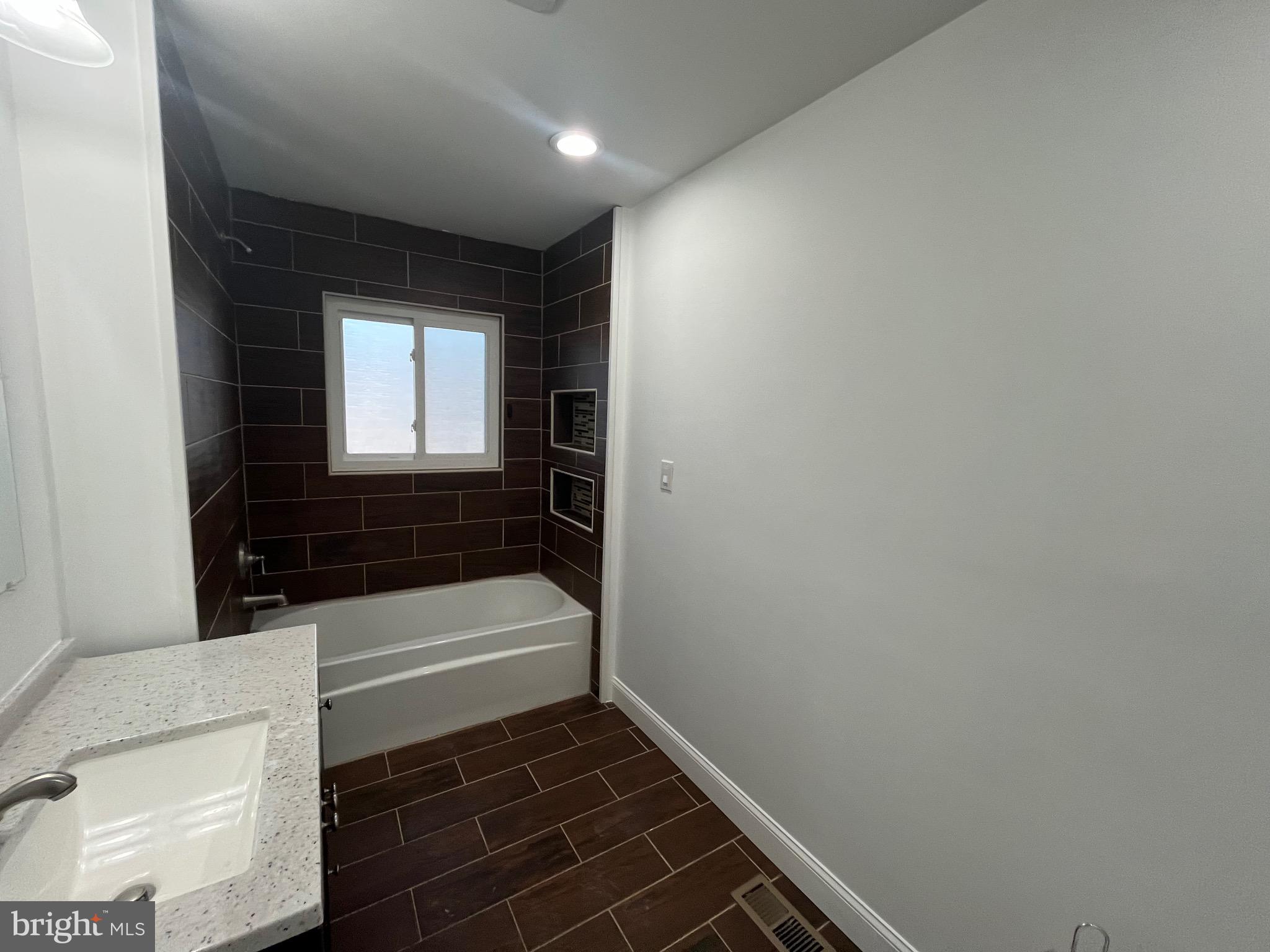 EDGEWOOD MEADOWS - Residential