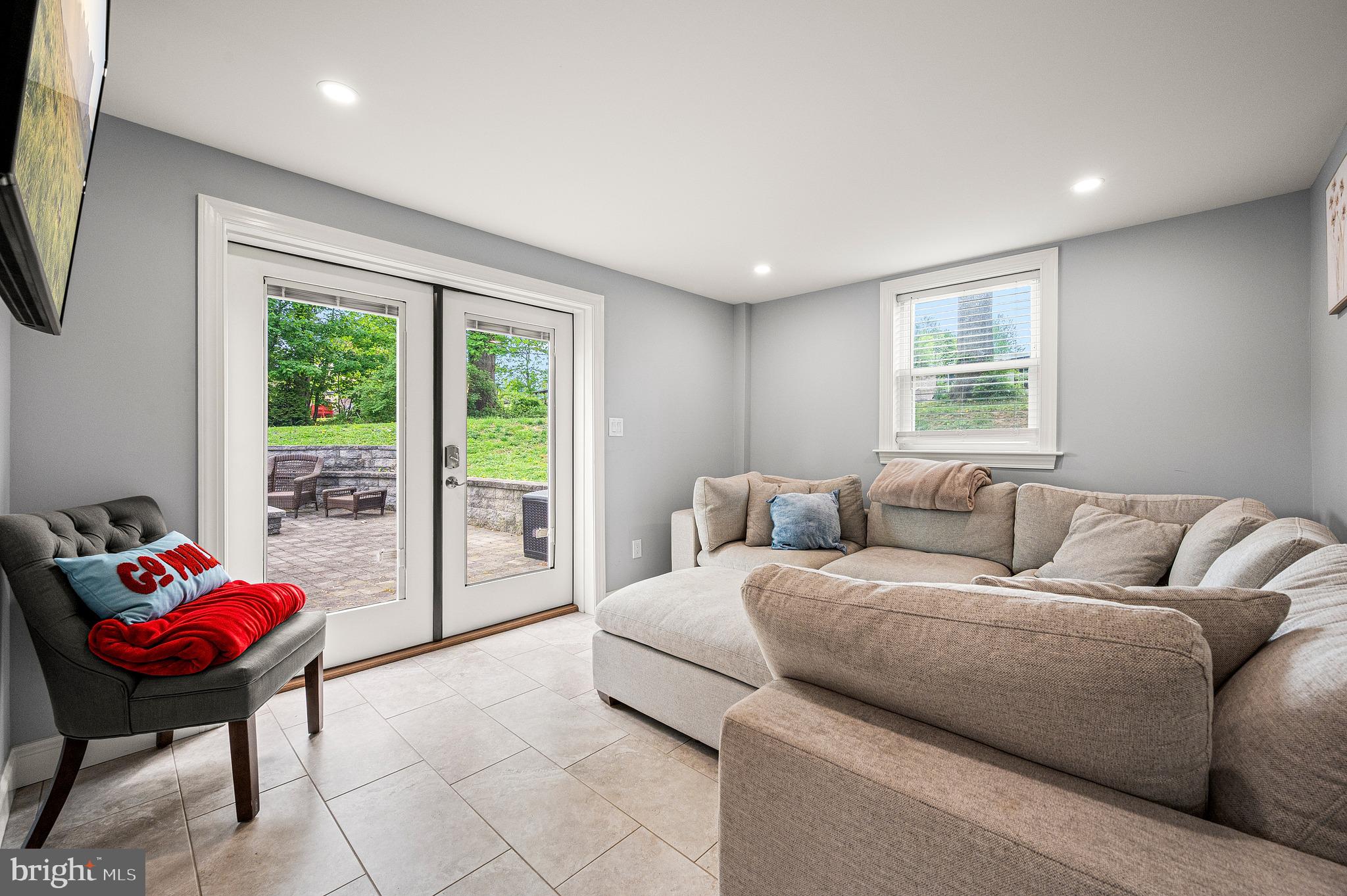 CONESTOGA FARMS - Residential