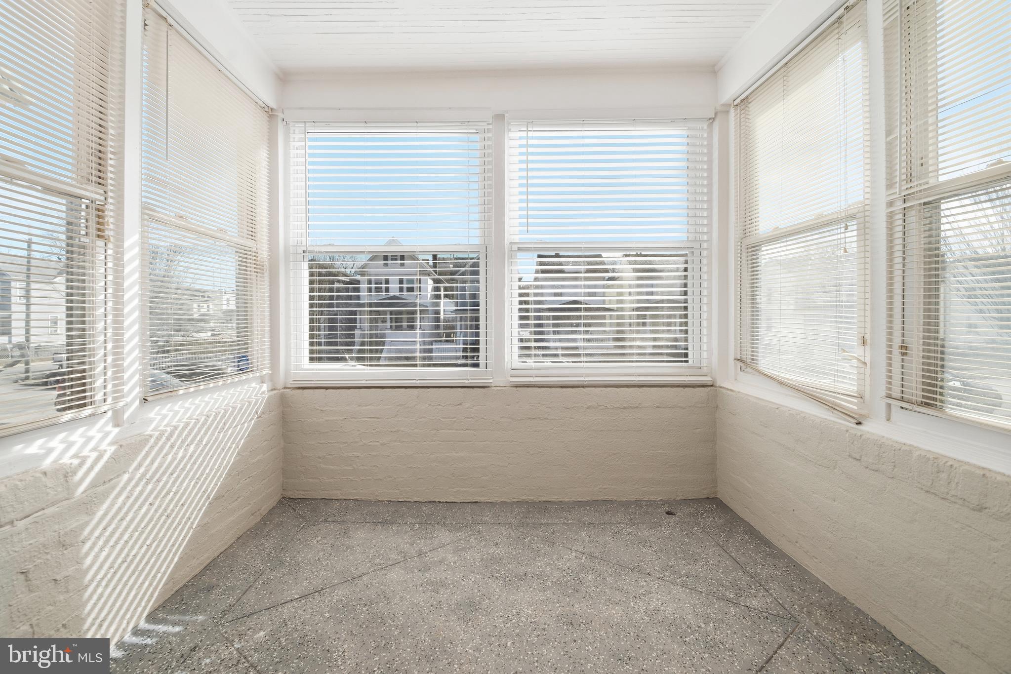 ARLINGTON - Residential