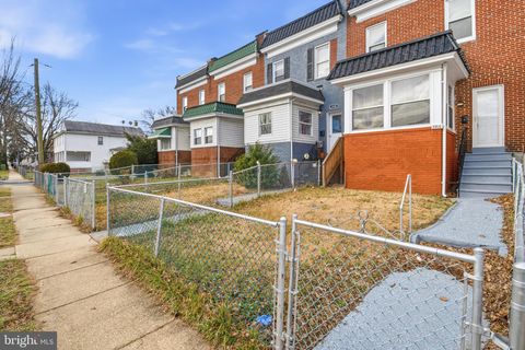 Photo of 3916 Hayward Avenue, BALTIMORE, MD 21215 (MLS # MDBA2195324)