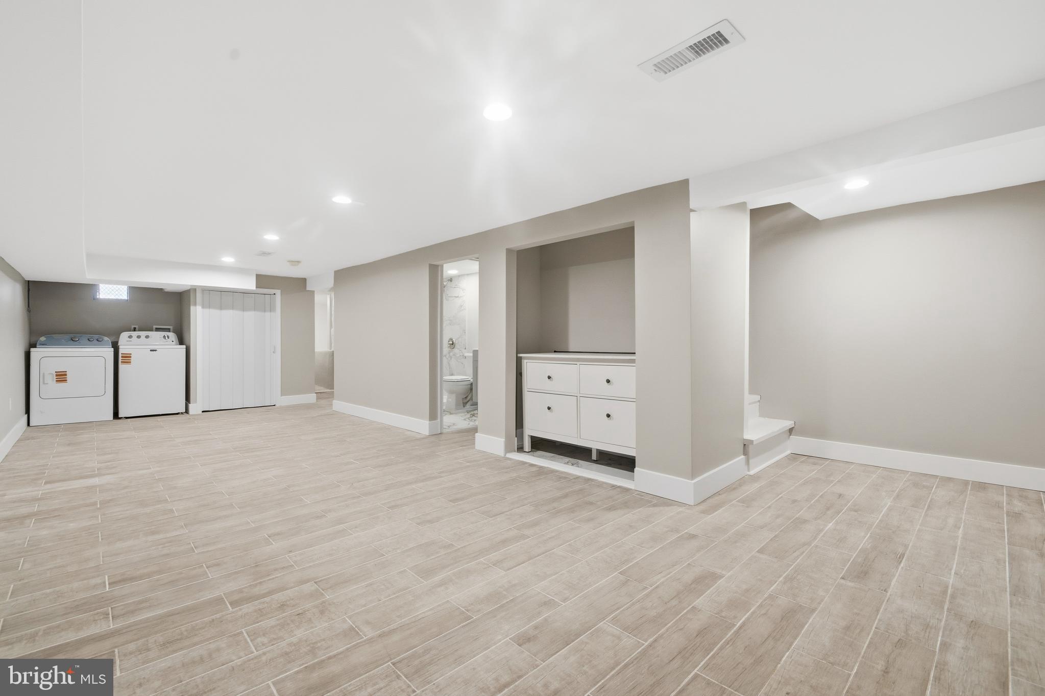 ARLINGTON - Residential