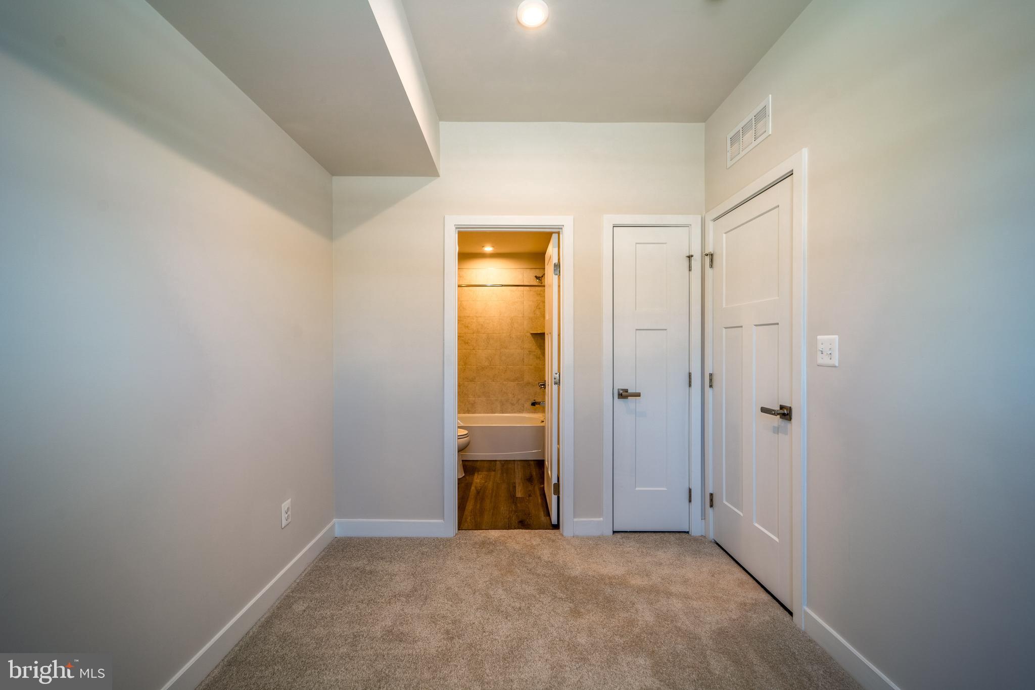 FOSTER'S GLEN - Residential