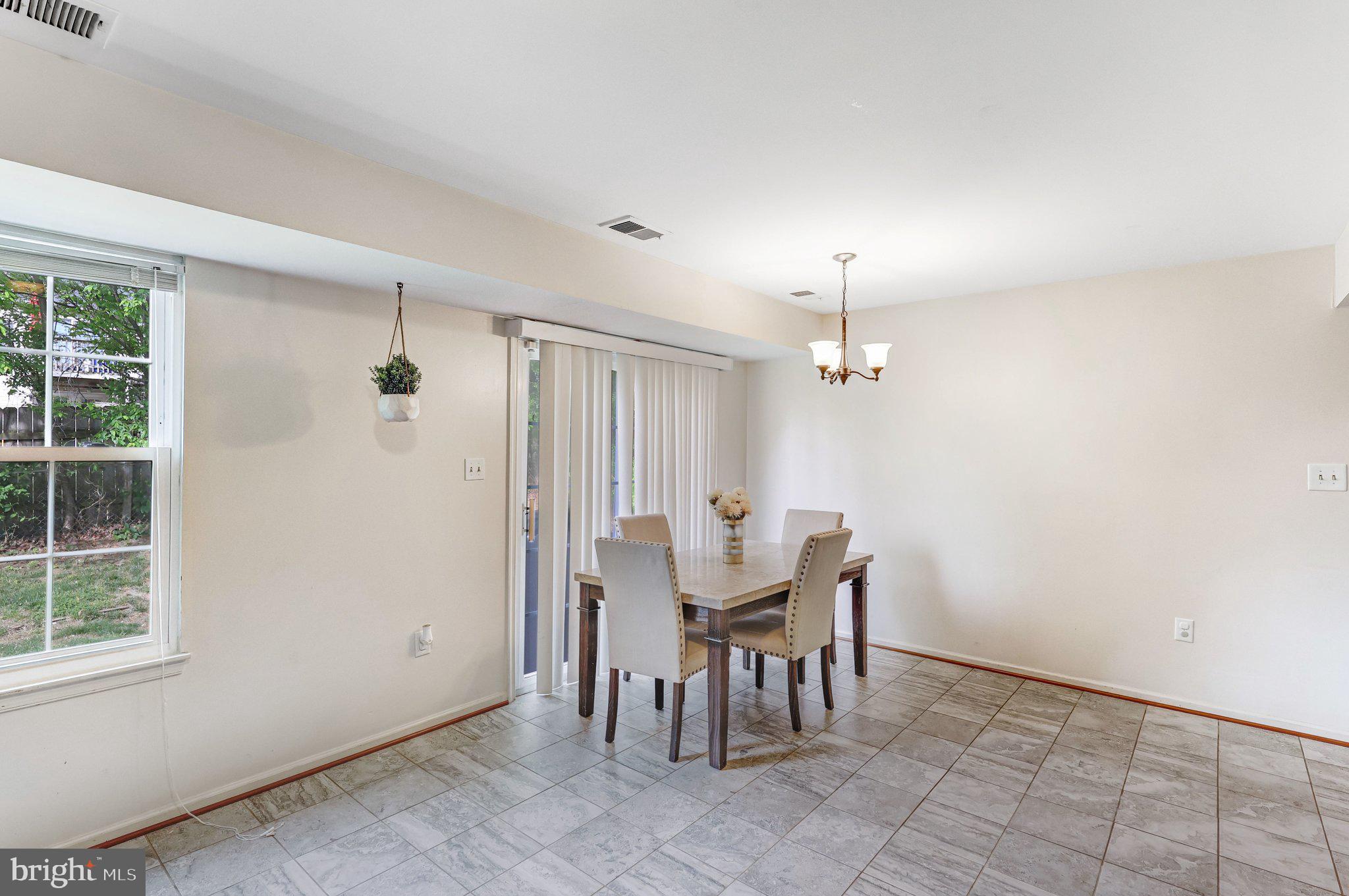 FOX RUN ESTATES - Residential