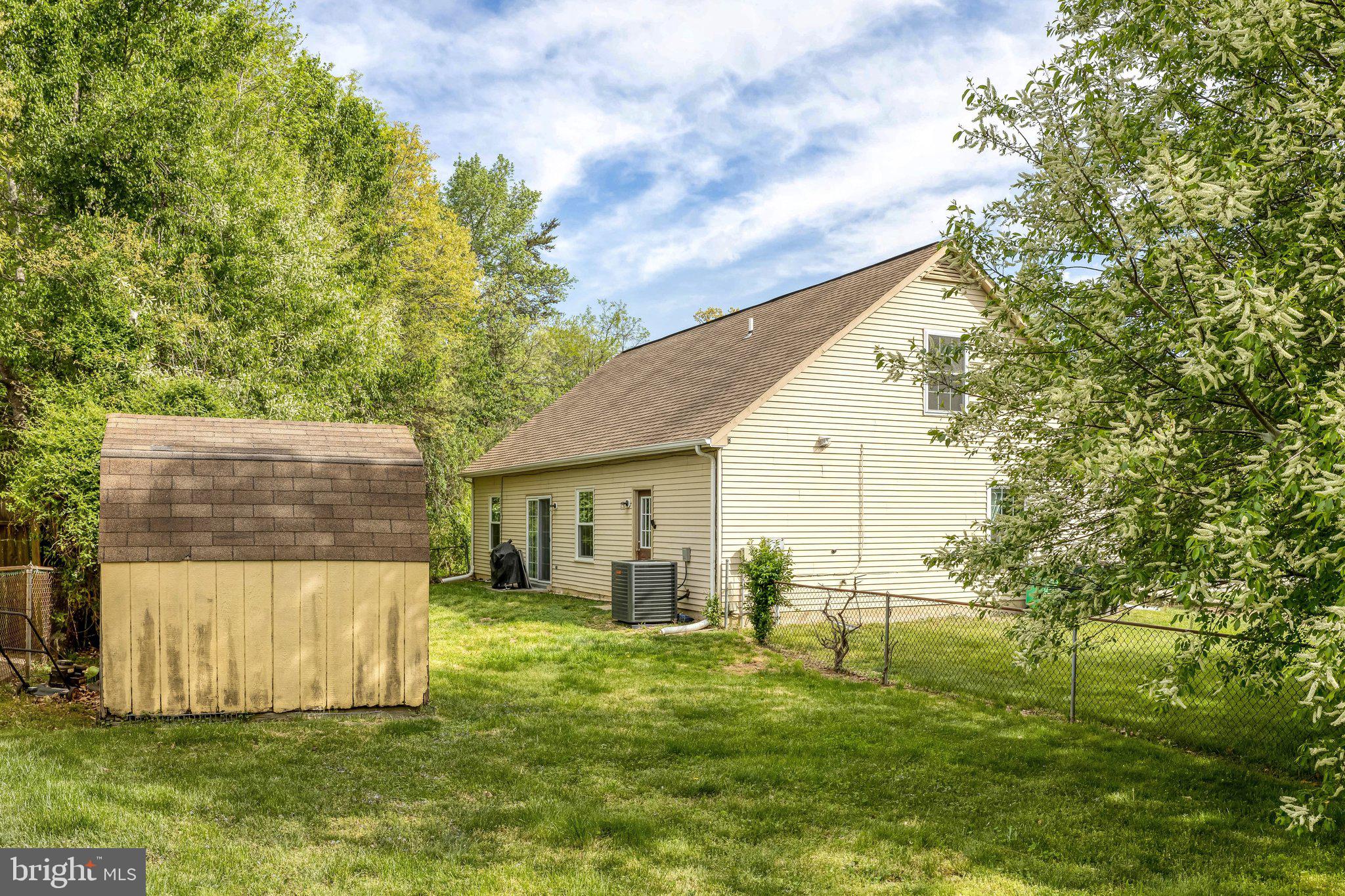 FOX RUN ESTATES - Residential