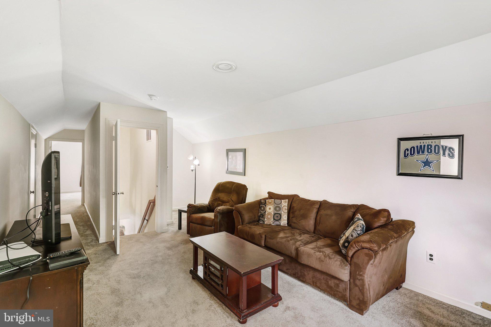 FOX RUN ESTATES - Residential