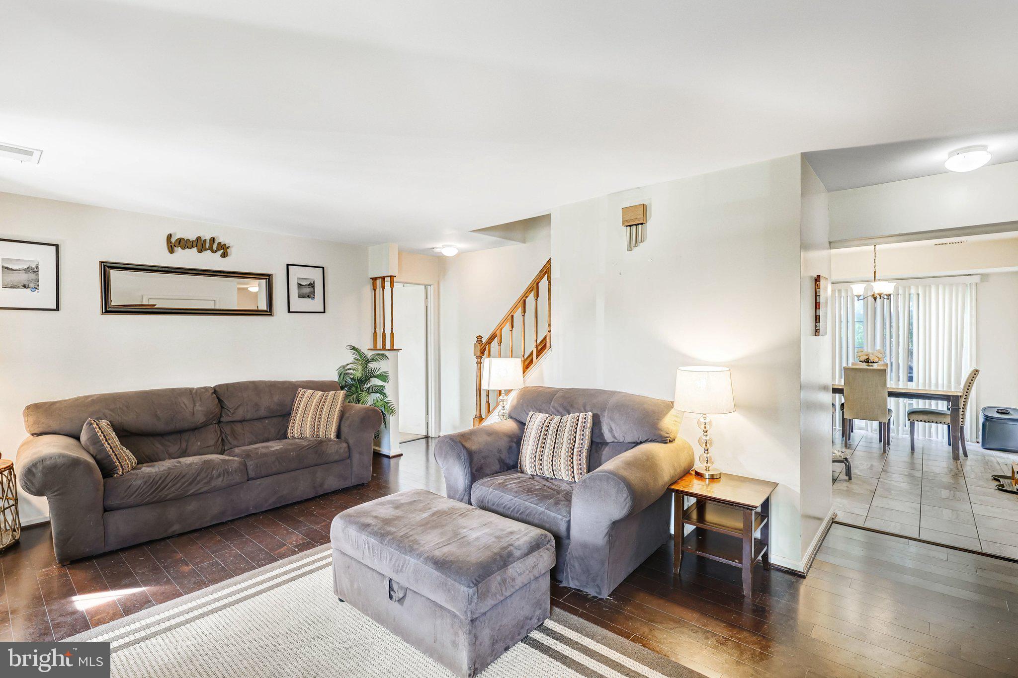 FOX RUN ESTATES - Residential