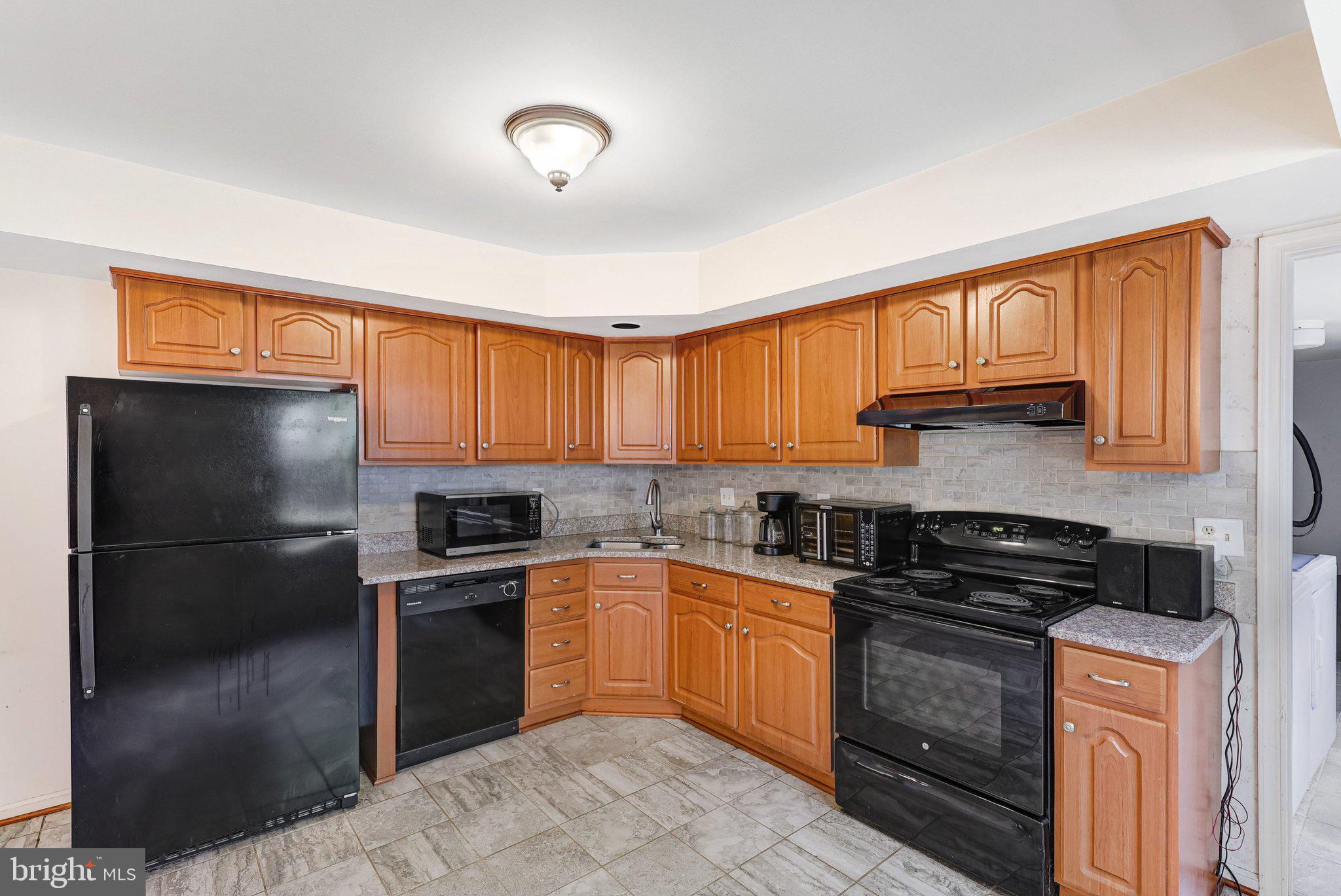 FOX RUN ESTATES - Residential