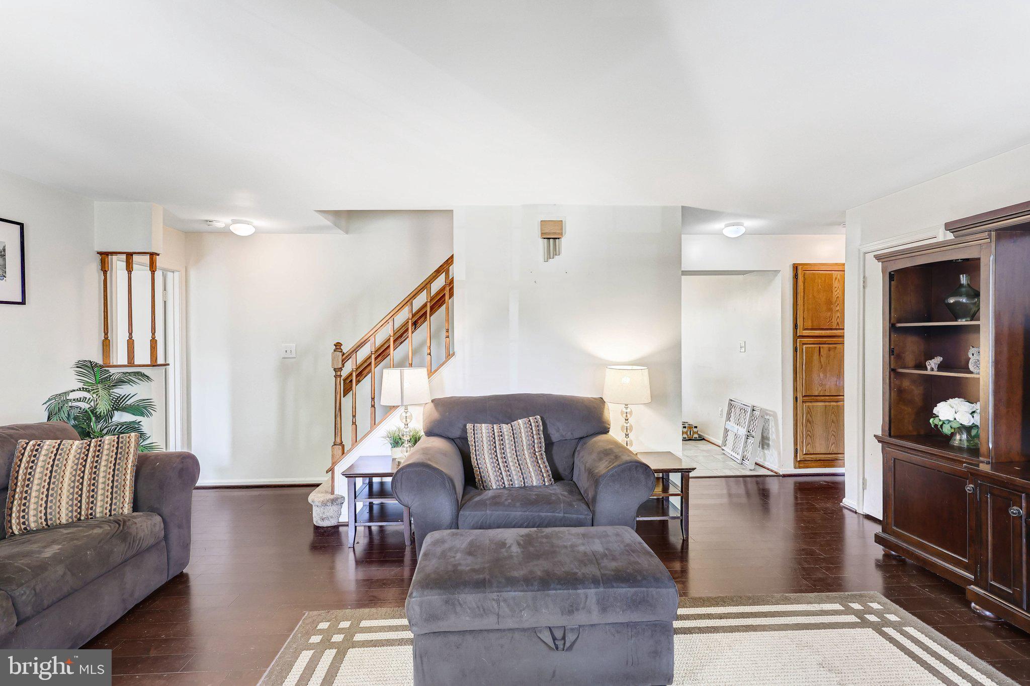 FOX RUN ESTATES - Residential