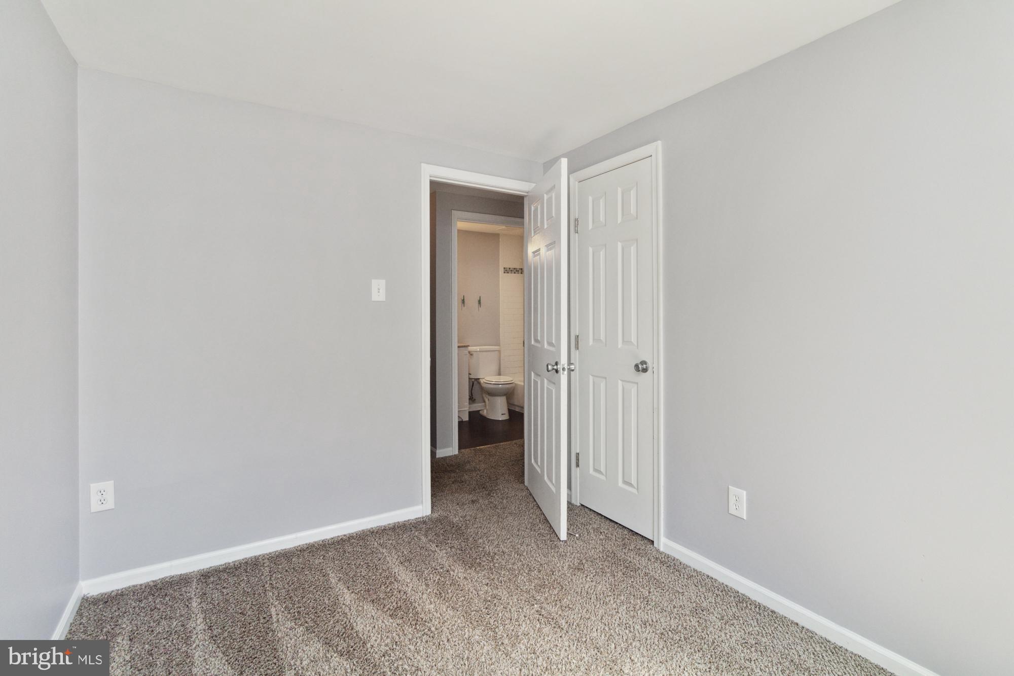 CONSTANT FRIENDSHIP - Residential